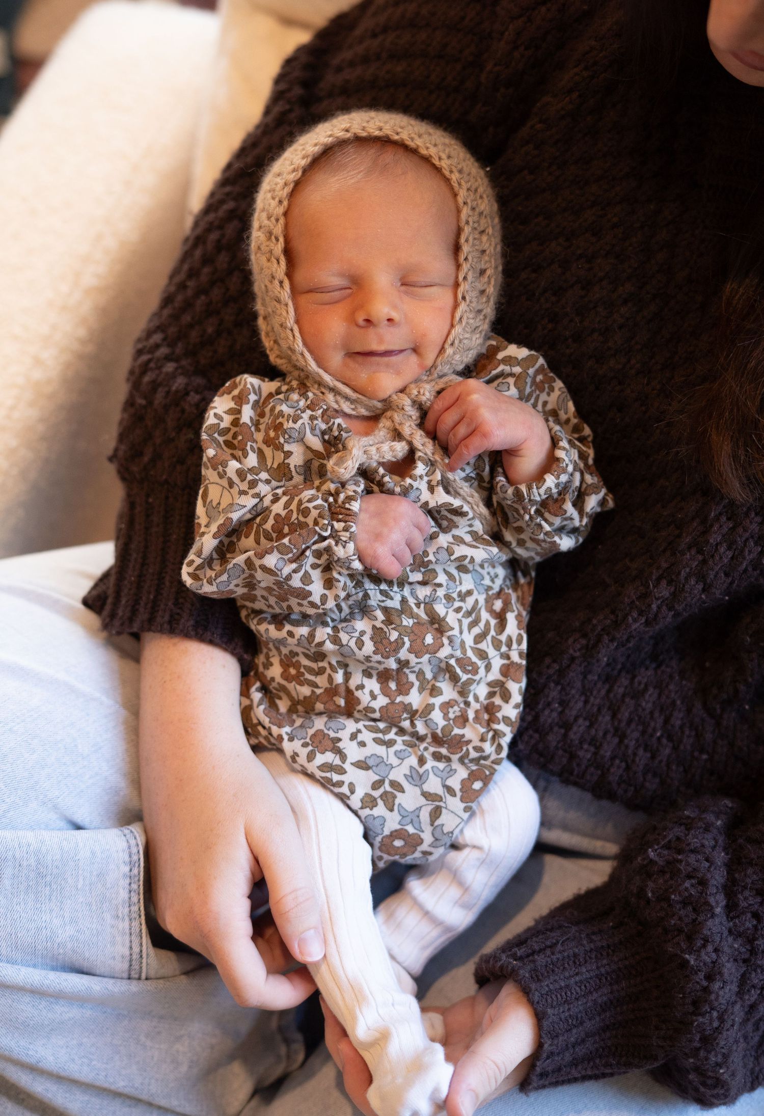 Capture the love and connection of your family with MW Photo, a luxury newborn photographer in Franklin and Nashville, TN. Elegant, timeless