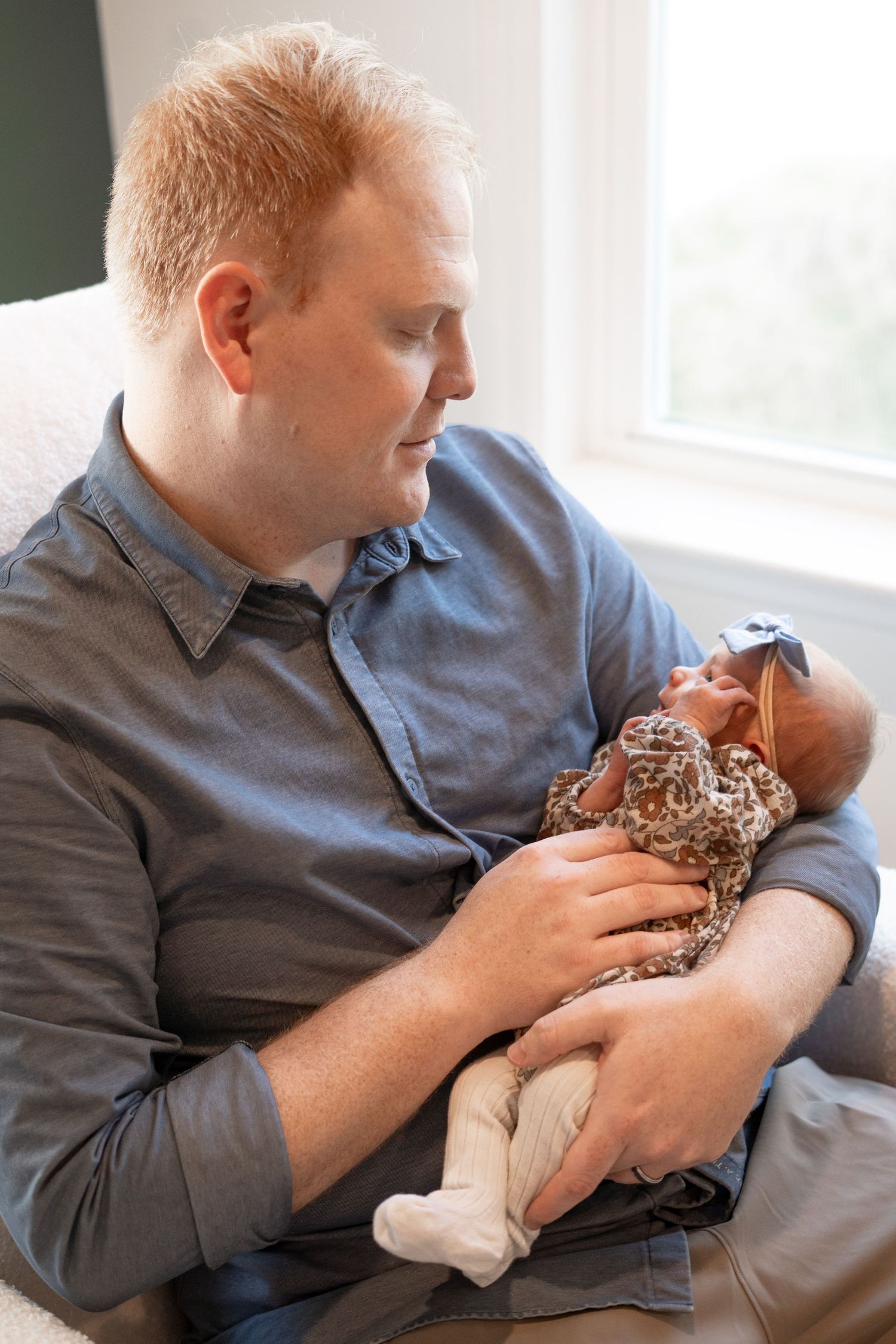 Capture the love and connection of your family with MW Photo, a luxury newborn photographer in Franklin and Nashville, TN. Elegant, timeless
