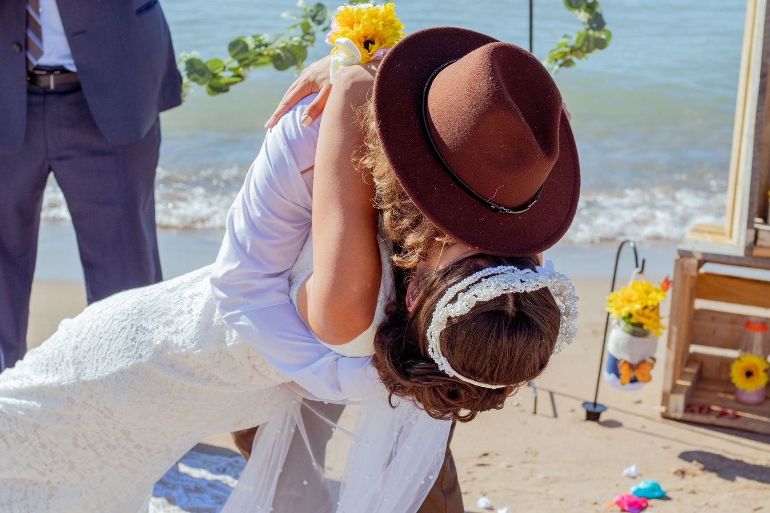 groom dipping bride for first kiss at kitchener–Waterloo Cambridge Region