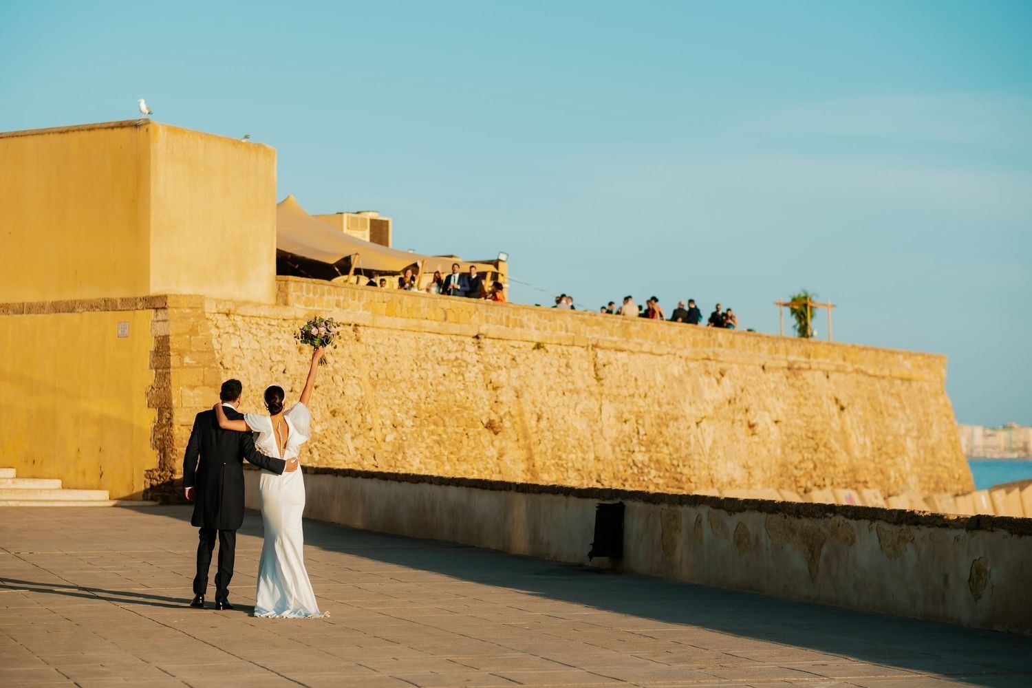 Composición geométrica novios y arquitectura Baluarte de los Mártires