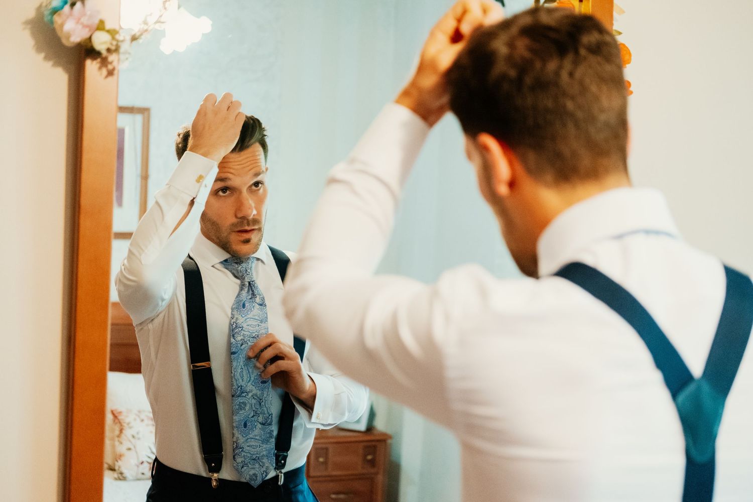 Detalles de los preparativos del novio