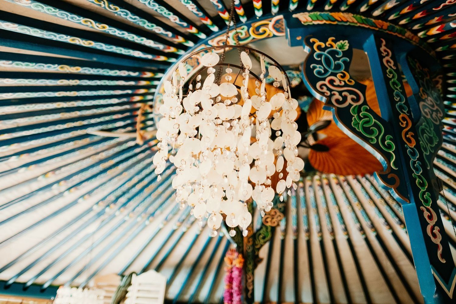 Interior tipi boda wakana lake glamping de lujo benalup cadiz