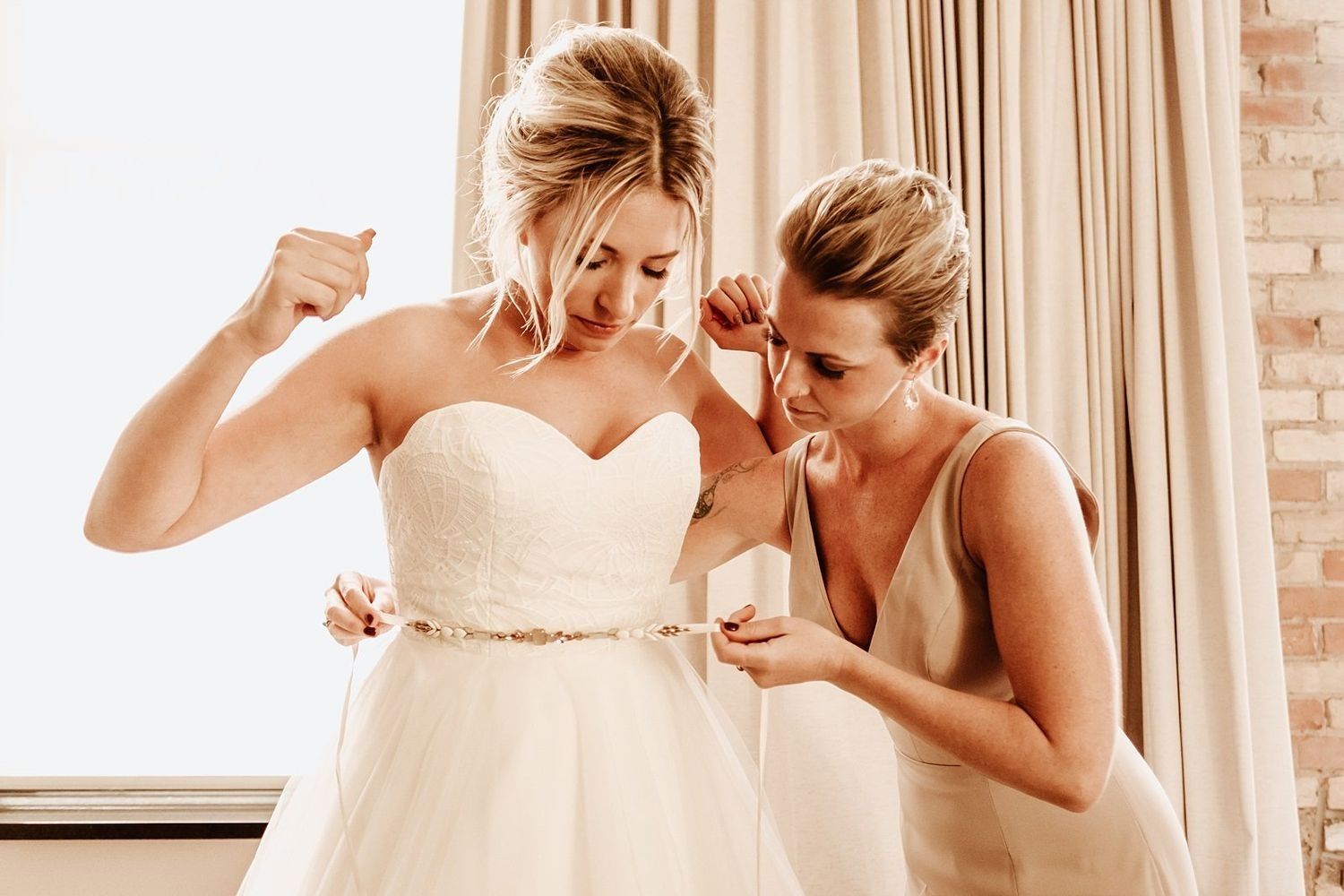 Modern bridal look: Shannon in her suite overlooking Grand Rapids