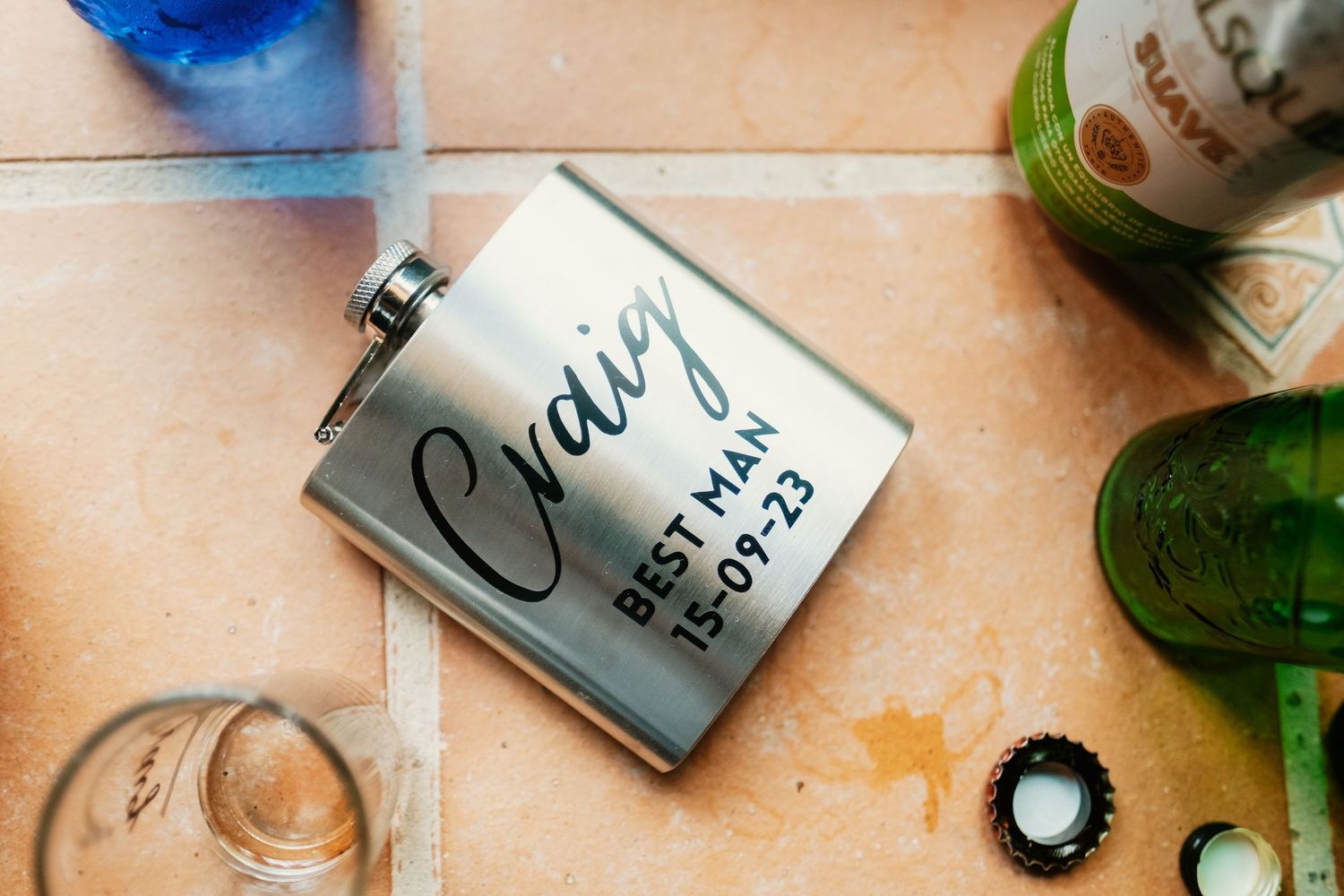 present details for a military wedding in Cadiz, Spain