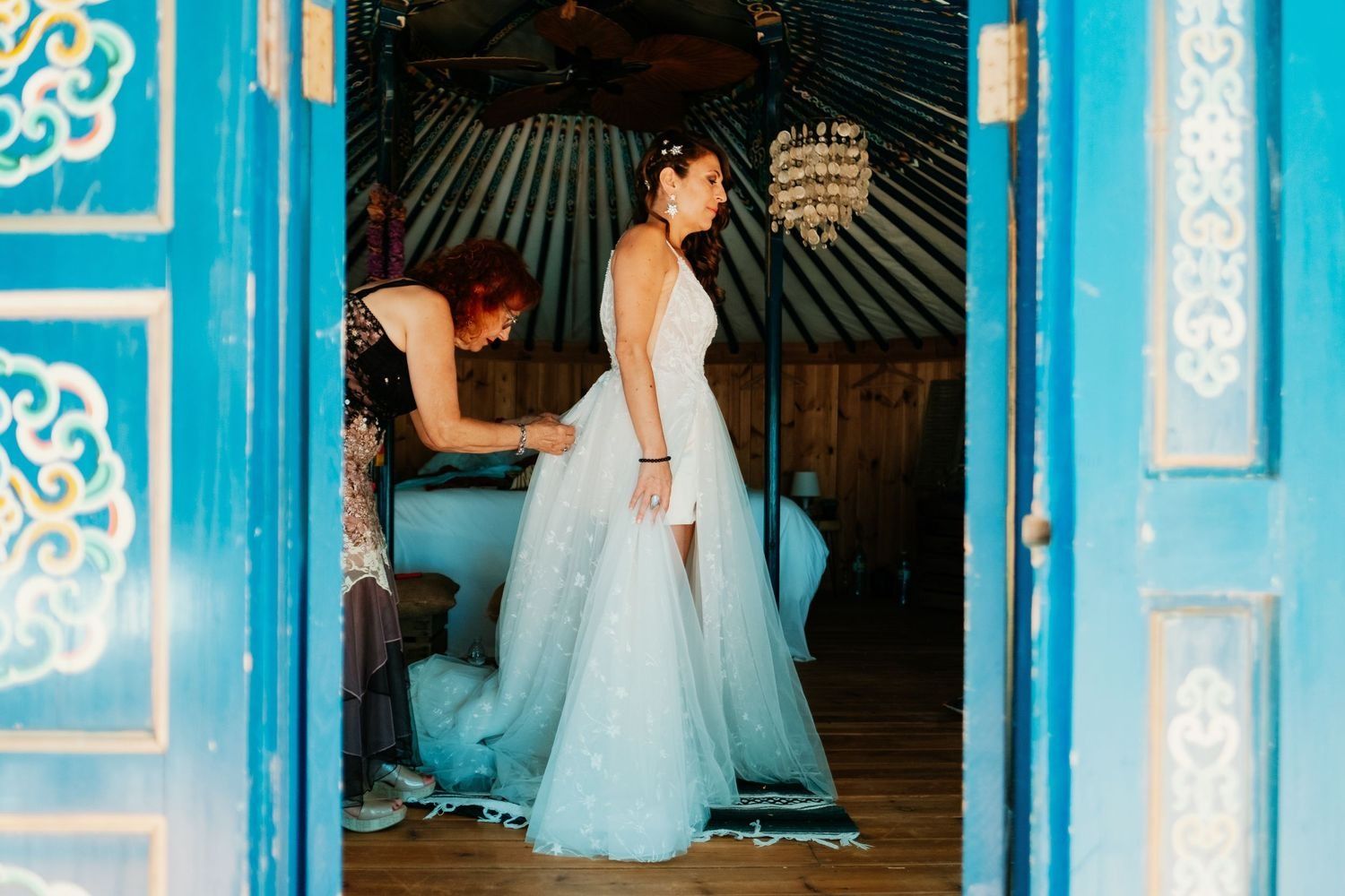 vestido de novia vanguardista preparativos boda en wakana lake cadiz