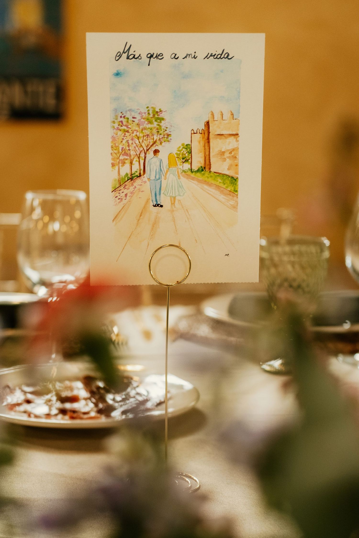 Detalles de mesa de Catering Santa Brígida bajo los arcos de Bodega Sánchez Romate, Roberto Pecino Fotógrafo