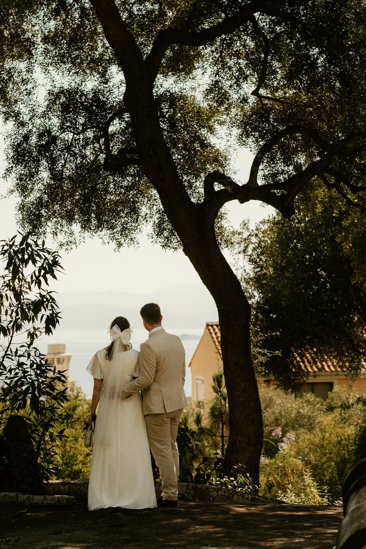 Fotografía documental de boda en Gibraltar, Jenna y Liam en La Alameda, Roberto Pecino