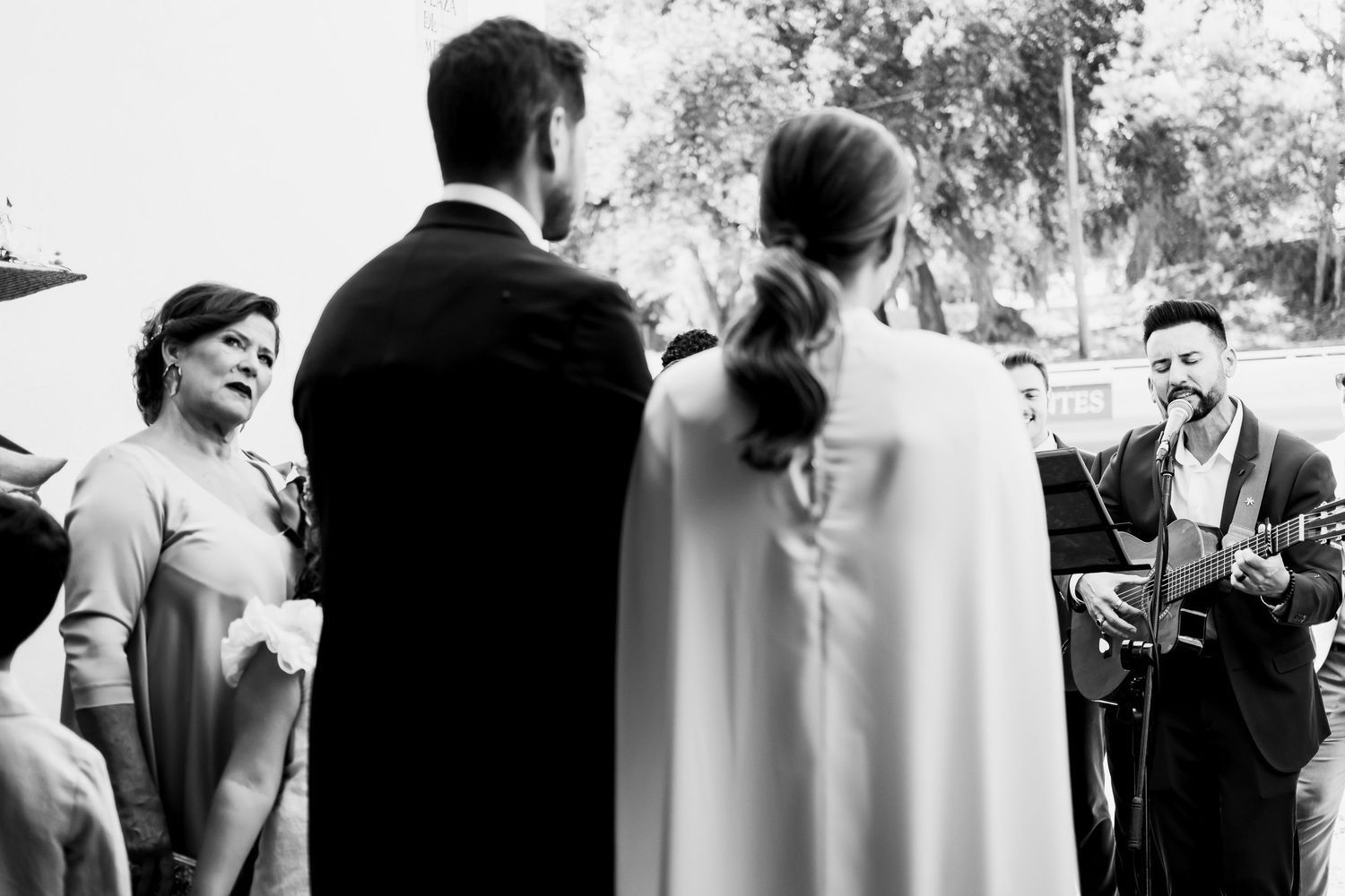 Cante a la puerta de la iglesia