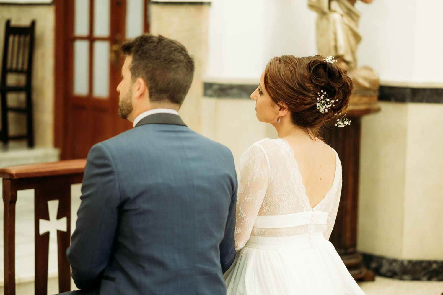 Virginia y Andres durante su ceremonia en la Virgen de La Luz de Tarifa