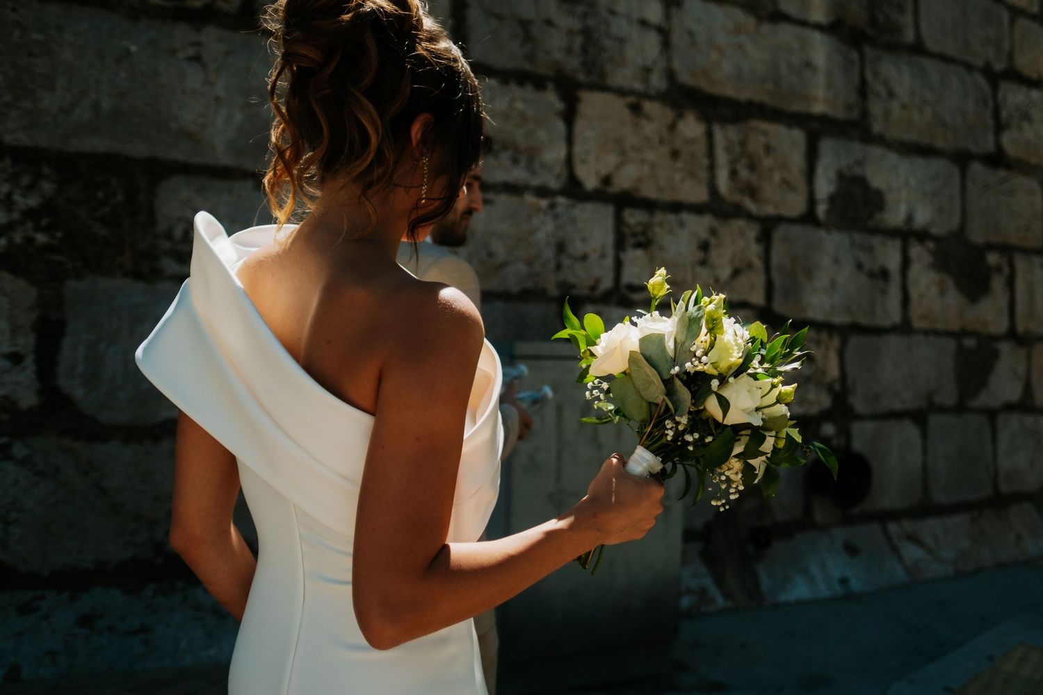 Bride dress details in an elopment in Gibraltar, Photographer in Gibraltar Roberto Pecino