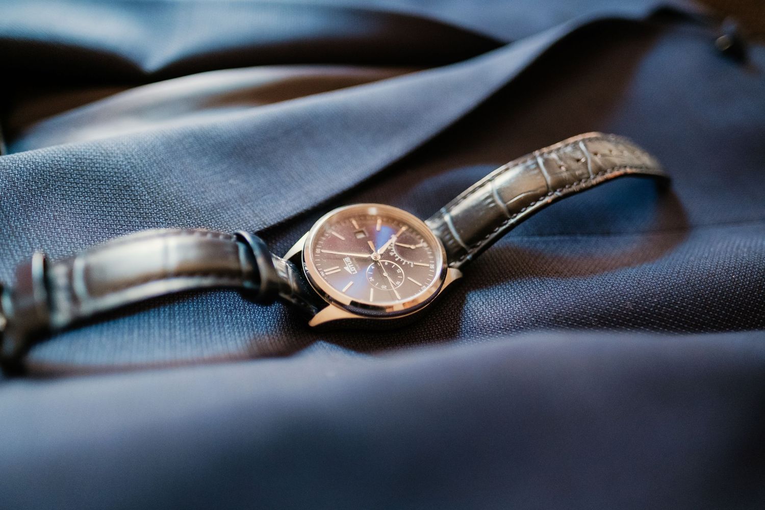 Detalle del reloj del novio