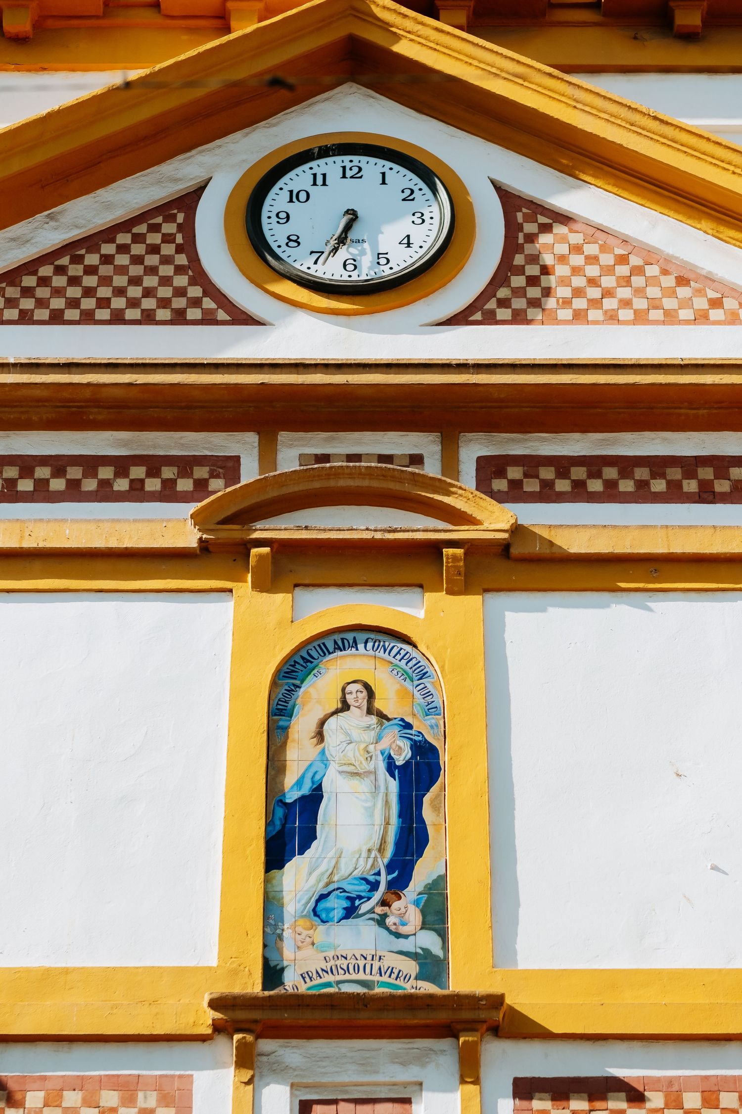 Fachada histórica del Santuario de la Inmaculada Concepción en La Línea