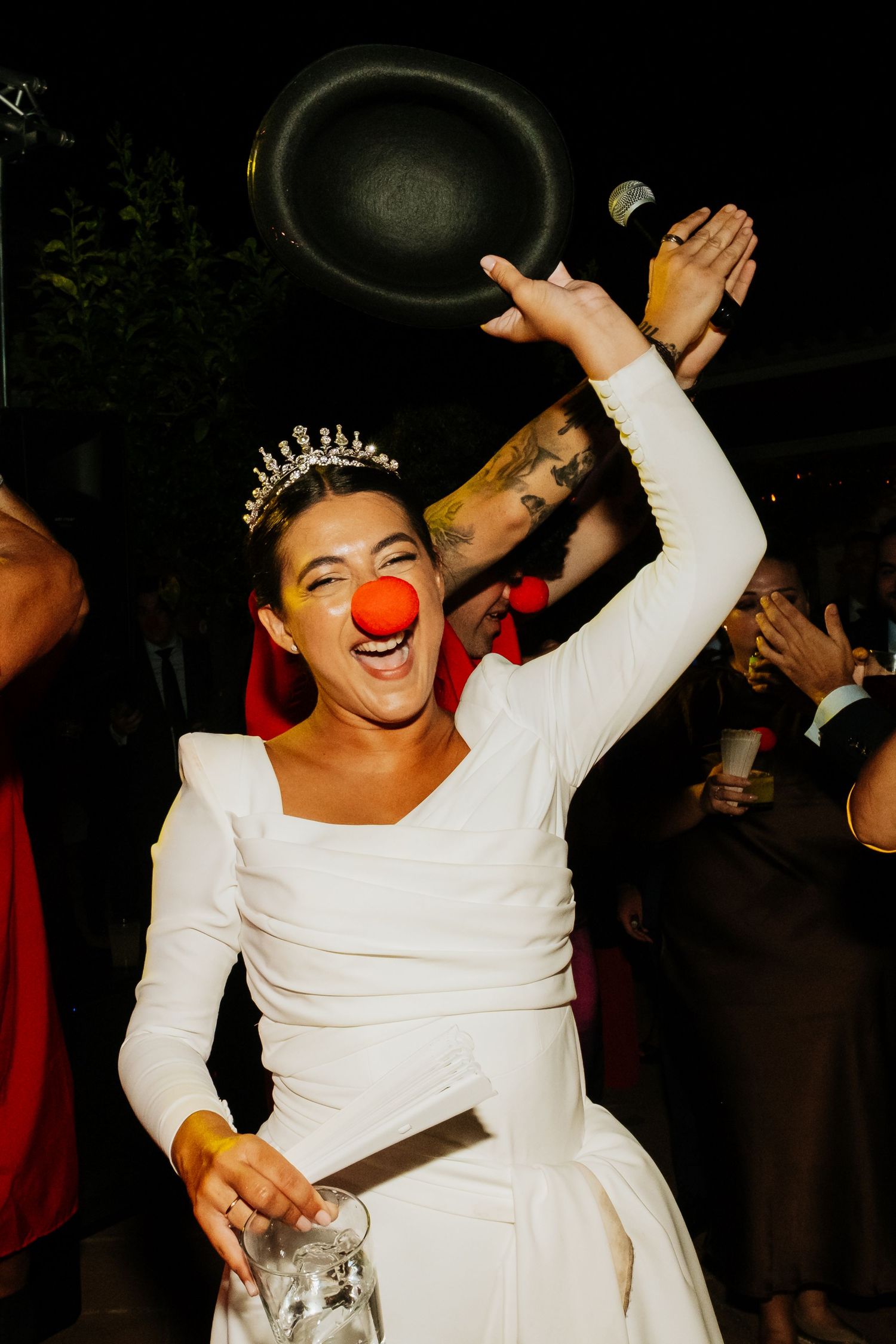 Momentos de euforia en la fiesta de boda capturados por Roberto Pecino