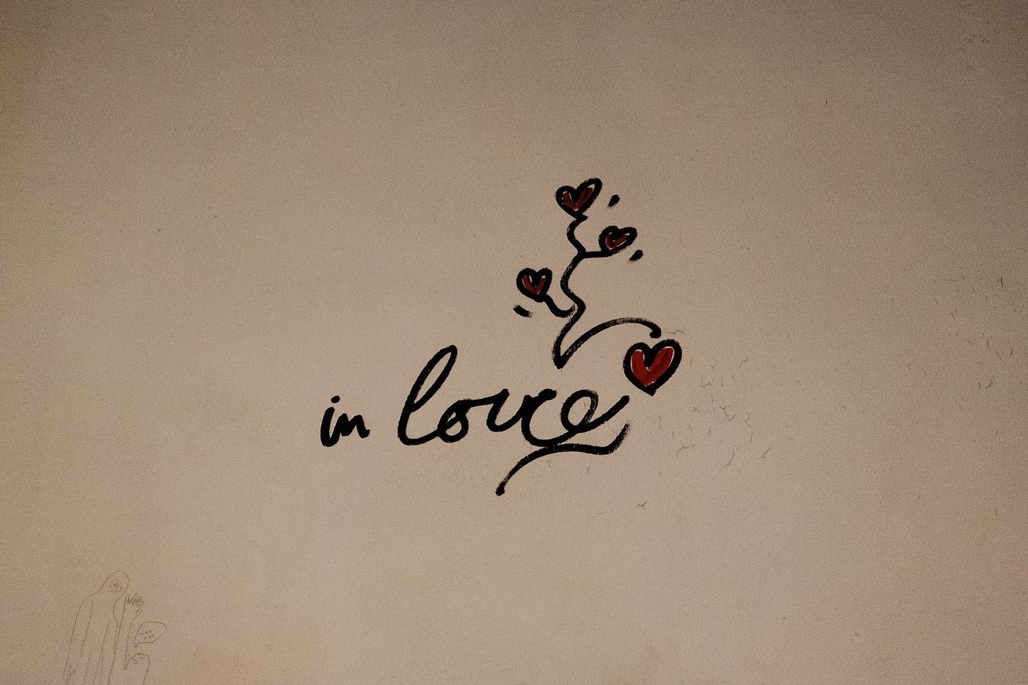 El barrio de las letras de París es todo LOVE