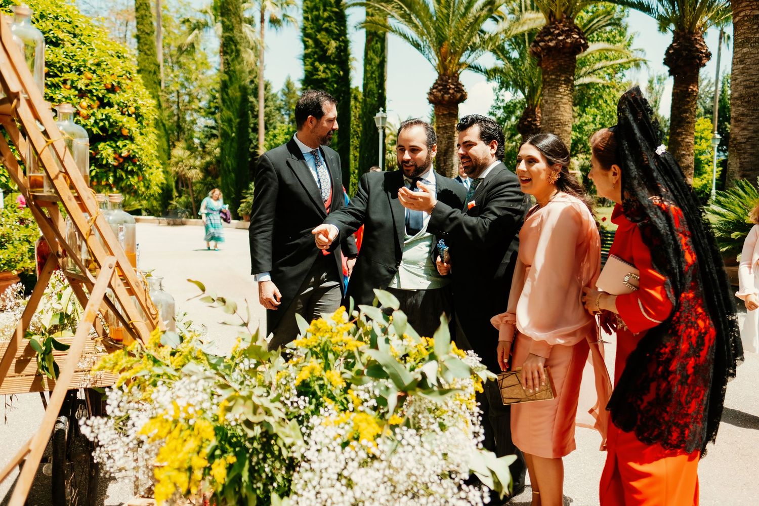 Decoración de mesas y montaje floral por Catering Abades en Granada