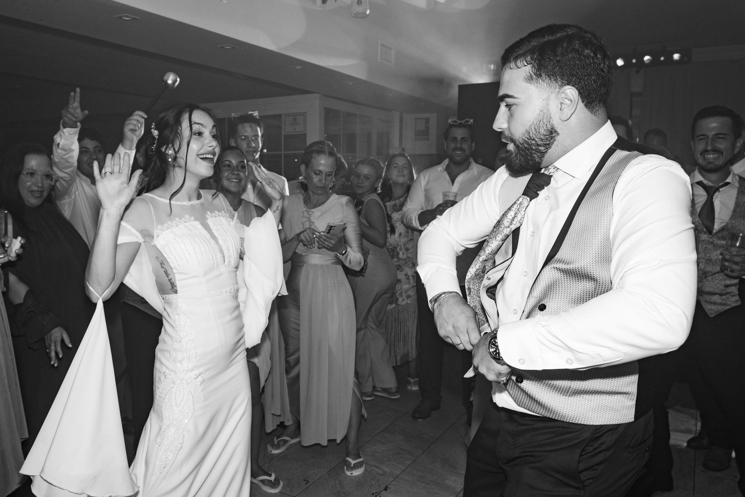 Instantes de diversión pura en el disloque nocturno de la boda de Amparo y Guillermo