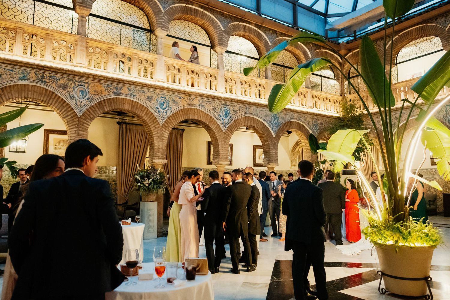Patio central durante la boda de Paola y Jesús, Real Círculo de la Amistad