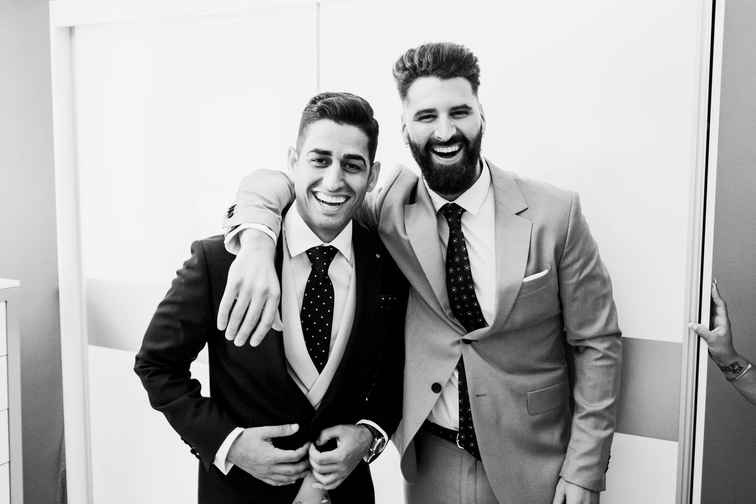 José, el novio posando para Roberto Pecino Fotógrafo