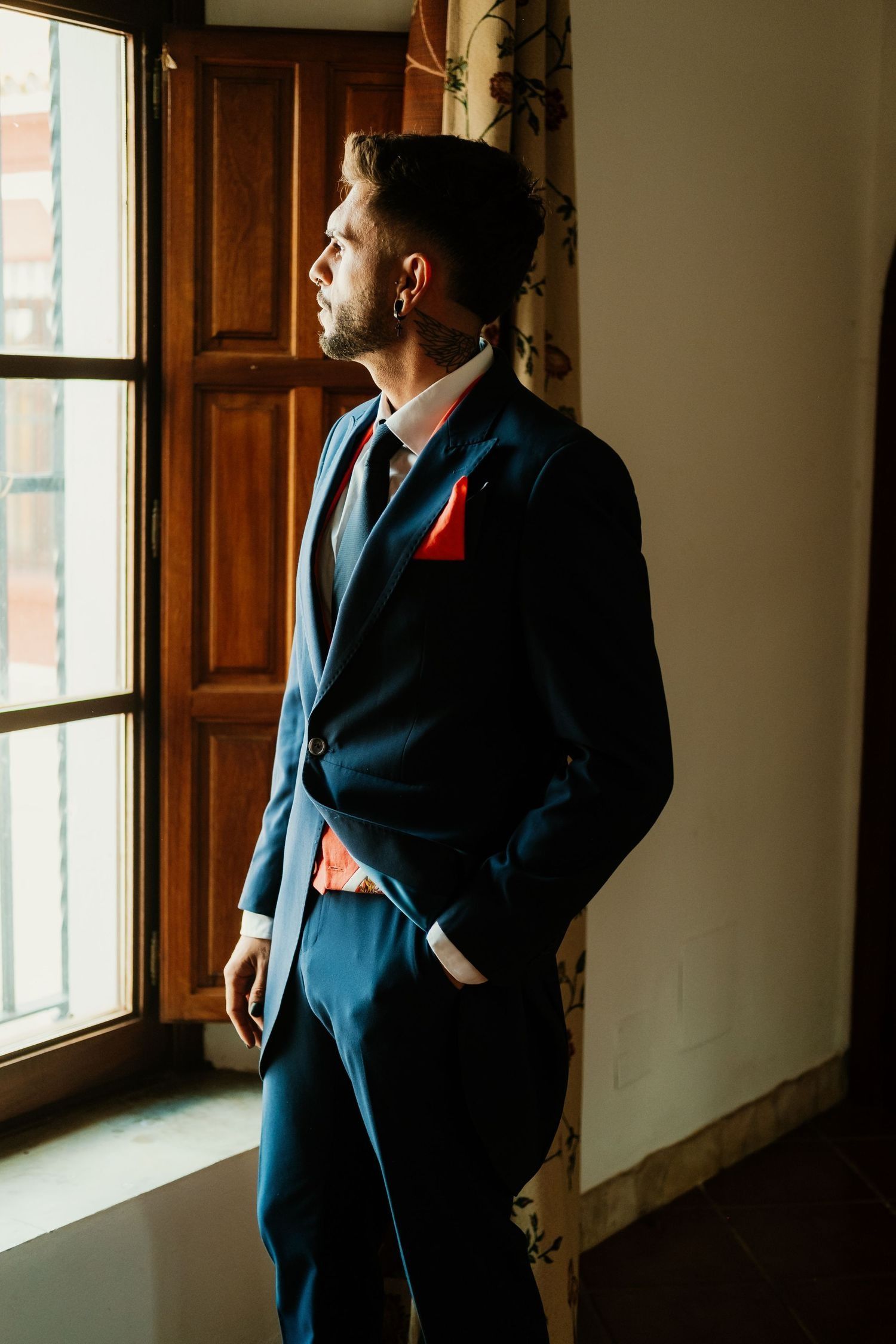 David preparativos boda Finca Soto de Roma detalles chaleco superhéroes Roberto Pecino