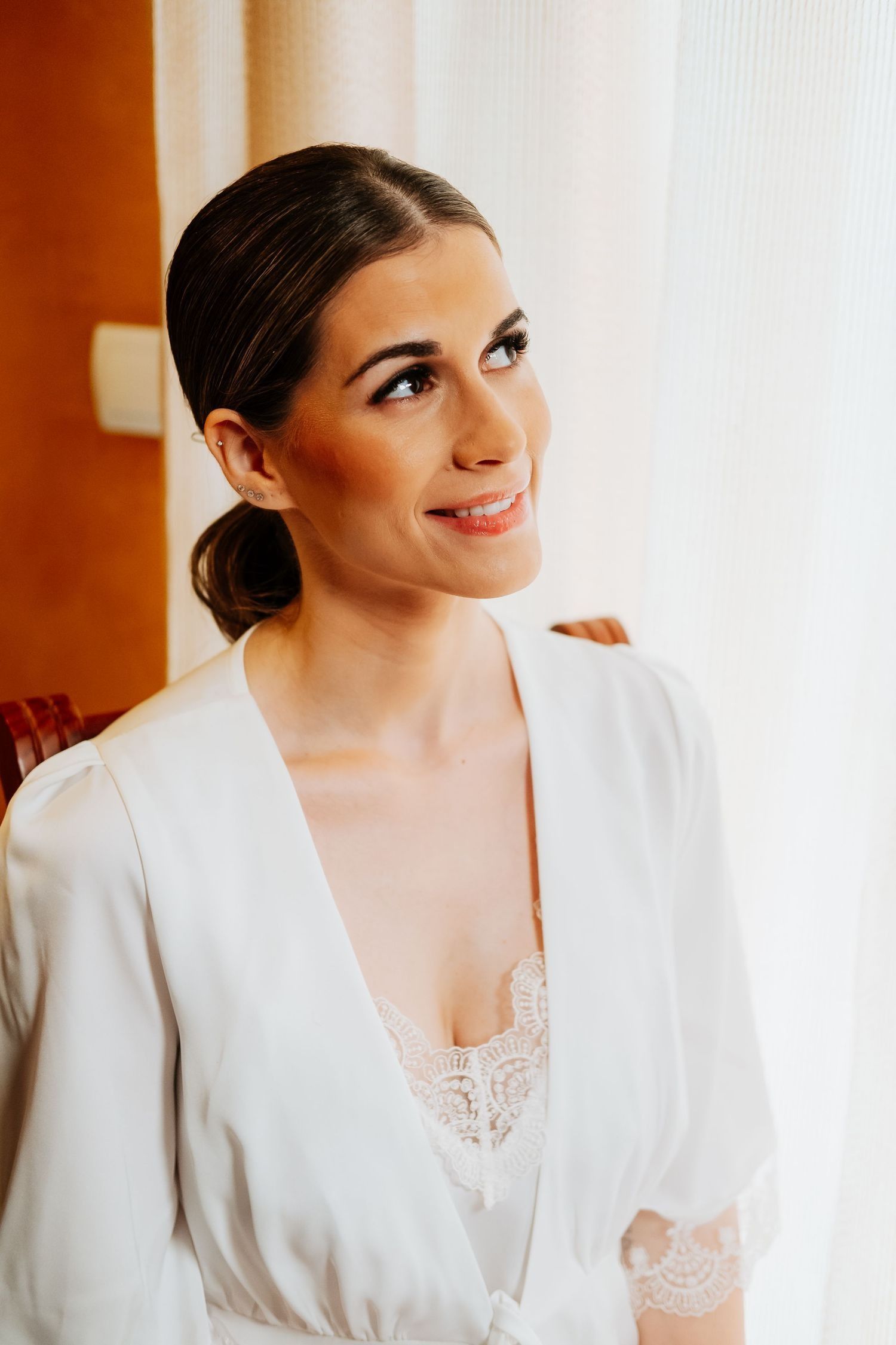 Argentina preparándose en casa de sus padres antes de la boda