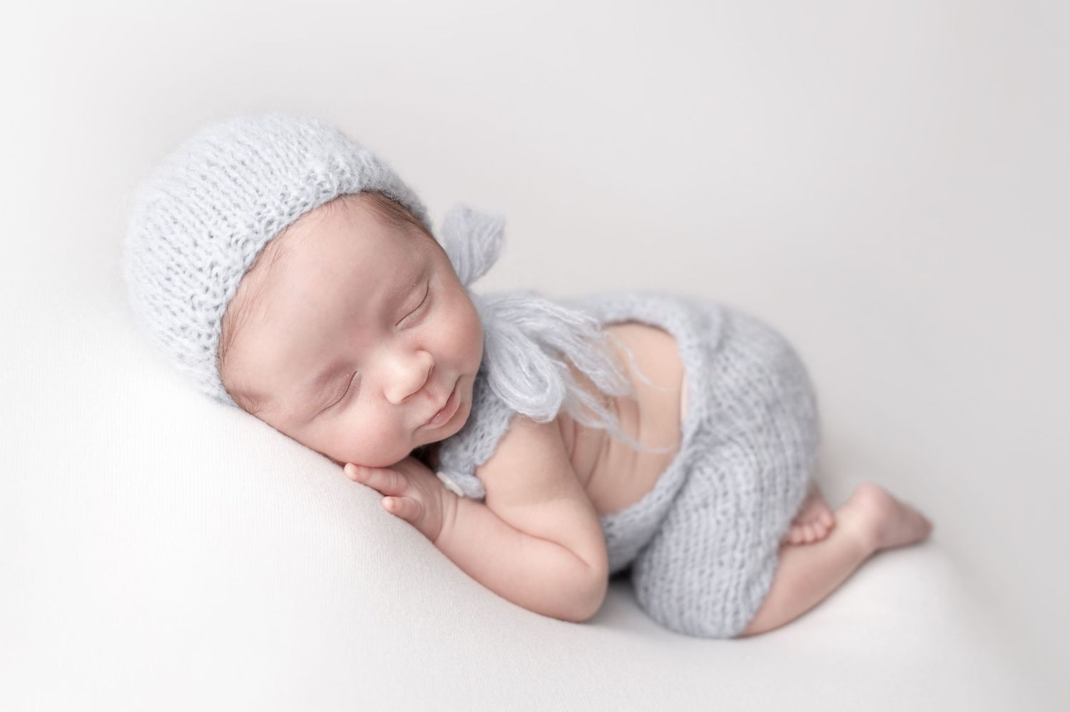 fotografia bebé recien nacido minimalista fotos sesión de fotos familiares mama papá argentina buenos aires almagro picabu newborn picabu