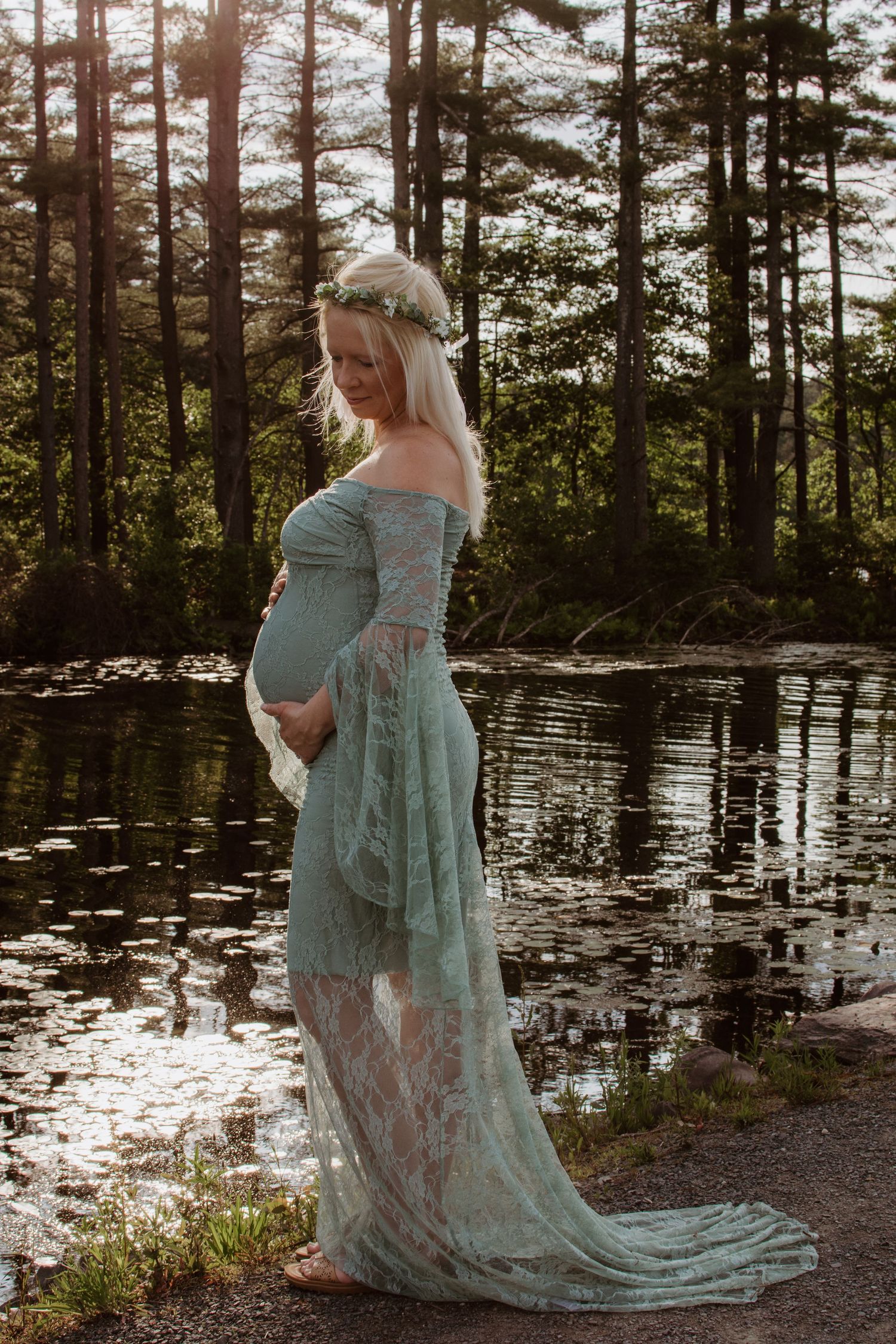 Massachusetts photography services for families, newborns, portraits, headshots and boudoir photography traveling all over new england