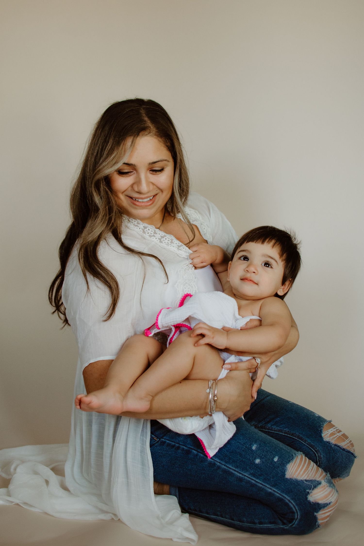 Massachusetts photography services for families, weddings portraits, headshots and pets photography traveling all over new england