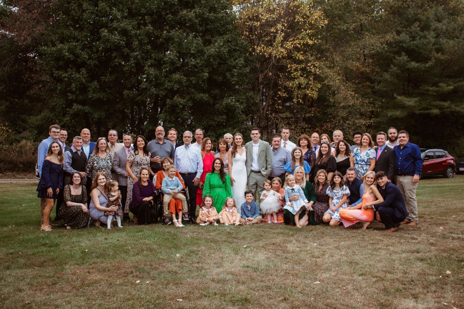 Large extended family photoshoot