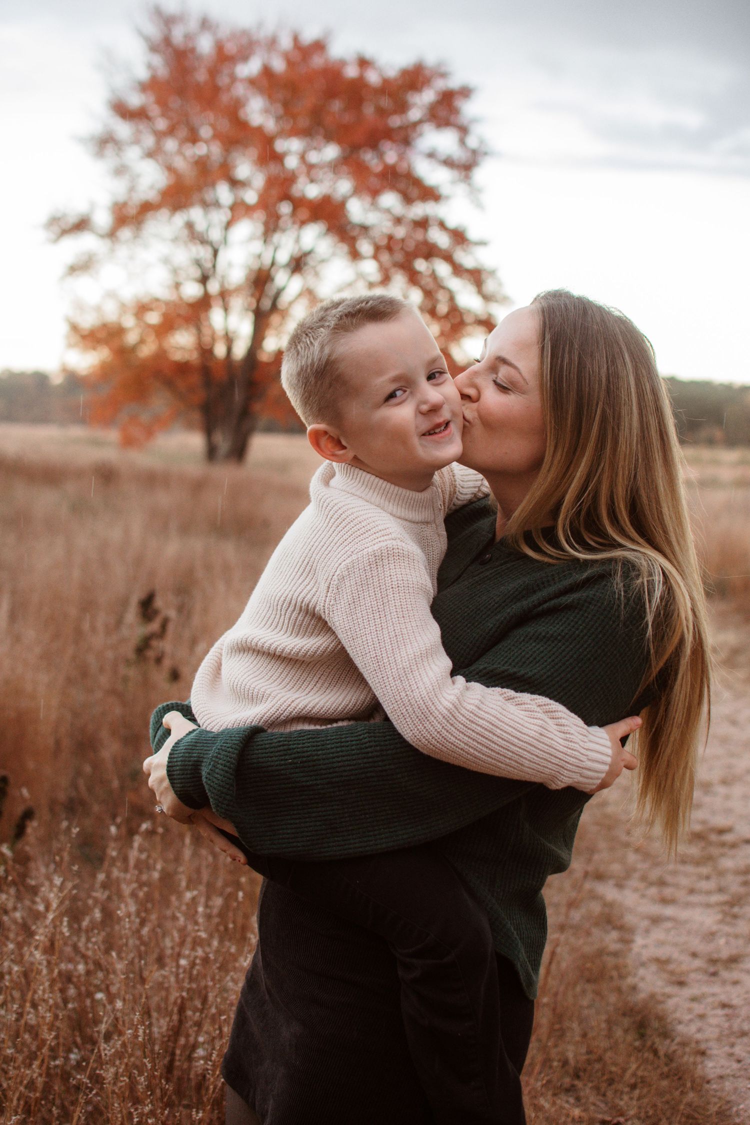 Massachusetts photography services for families, newborns, portraits, headshots and boudoir photography traveling all over new england