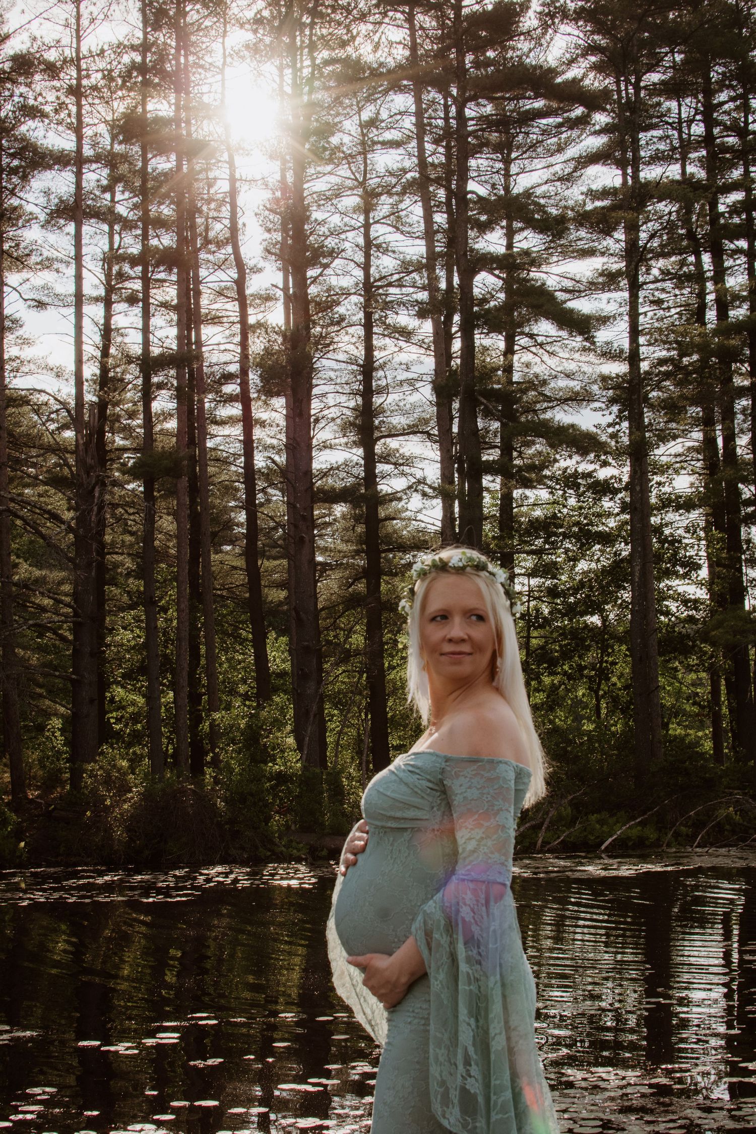 Massachusetts photography services for families, newborns, portraits, headshots and boudoir photography traveling all over new england