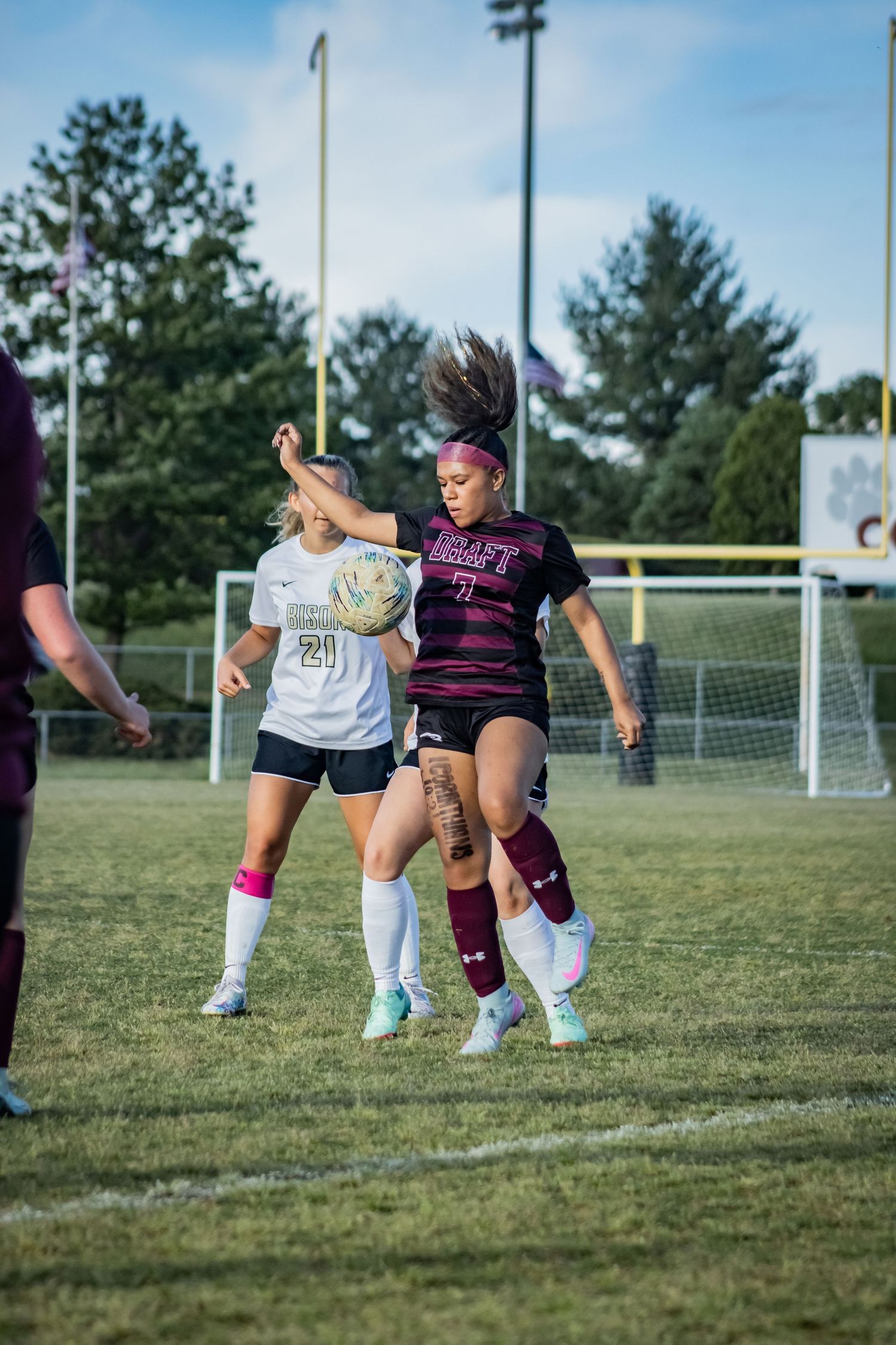 Junior Morgan Spradley #7 (SDHS) defends against Senior Karina Bondaruk #21 (BGHS)
@addykaysports 2025.