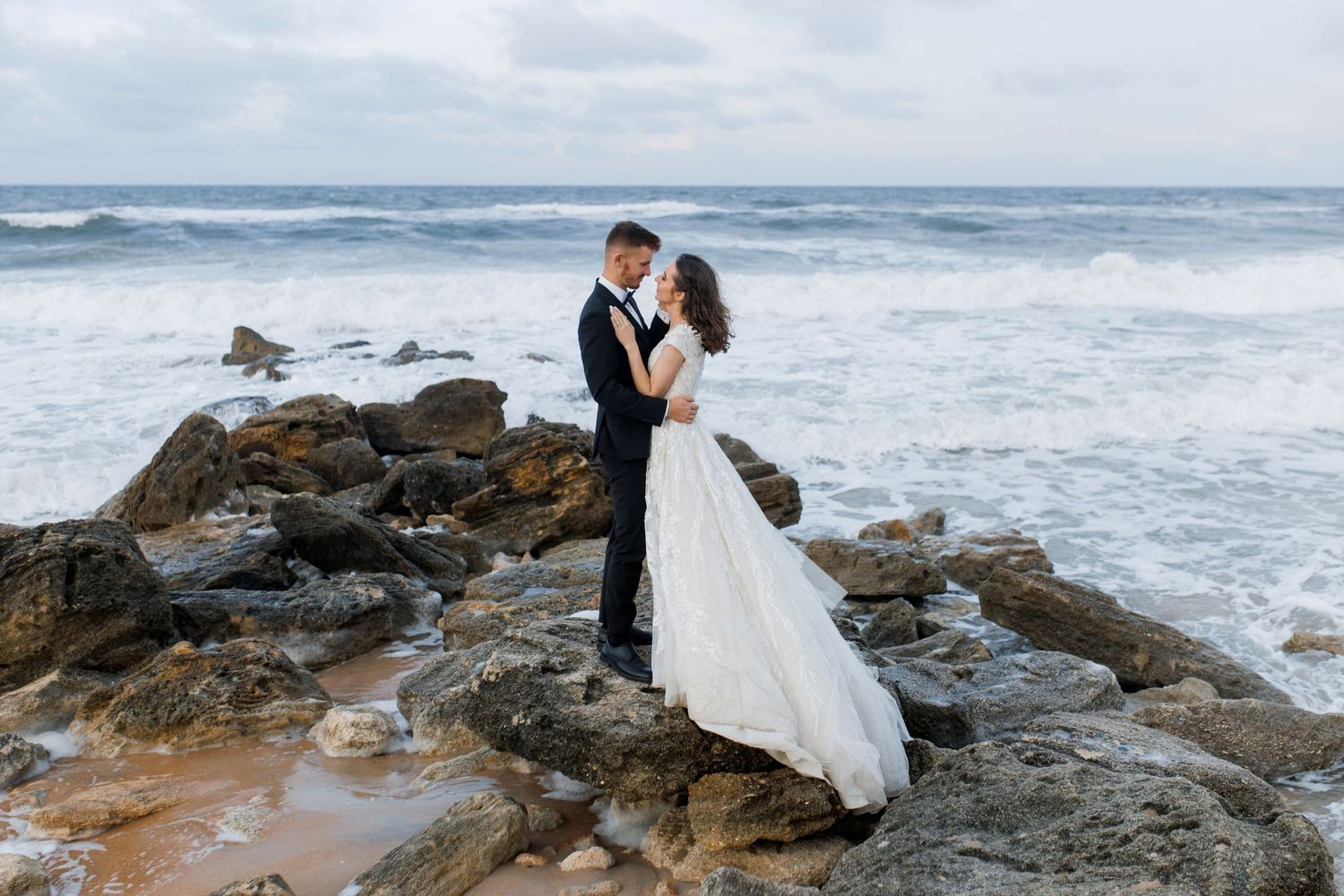 Nelly Photography: Timeless wedding and engagement photos in Jacksonville, FL. Capturing real moments and emotions of your unique love story