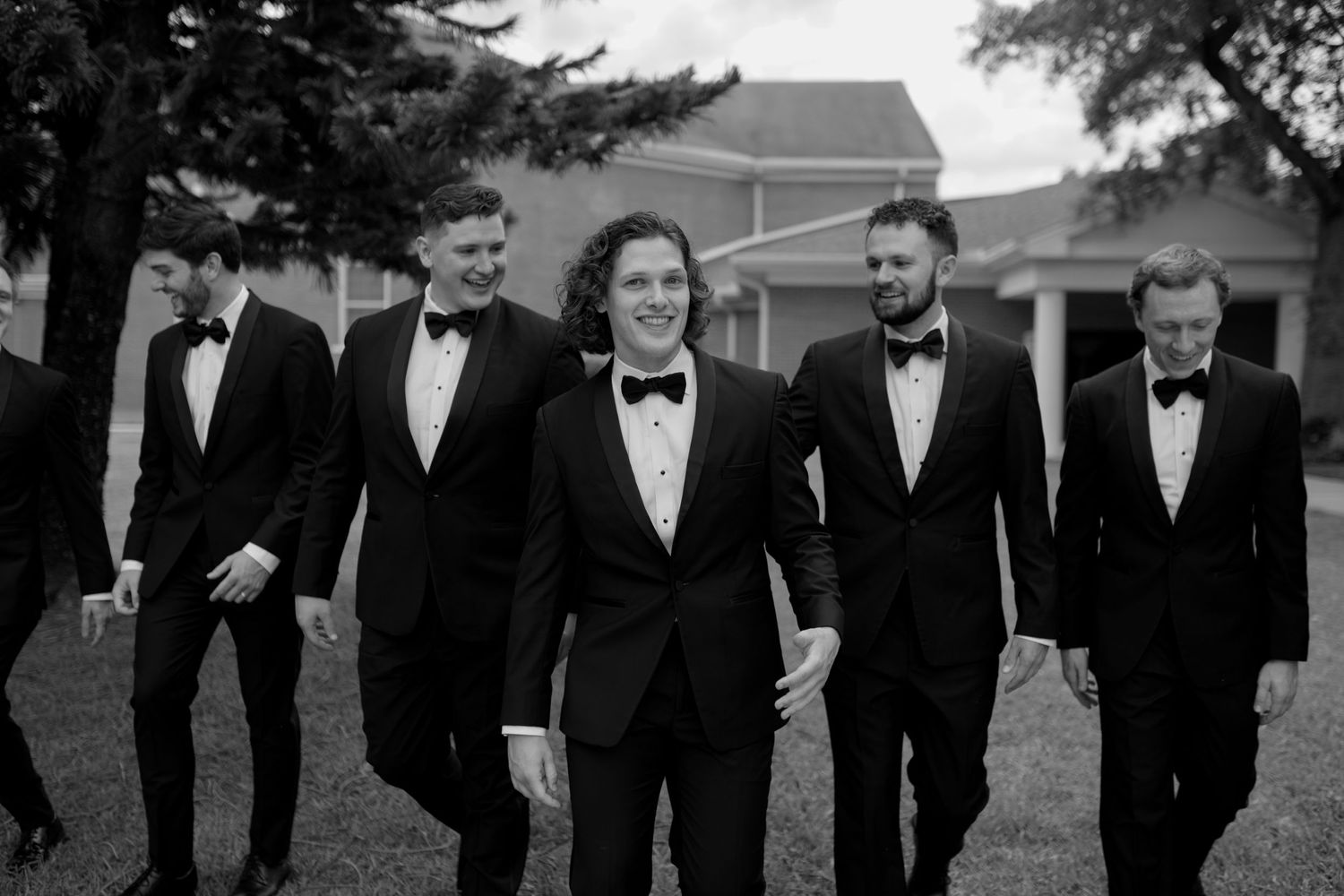 Nelly Photography: Timeless wedding and engagement photos in Jacksonville, FL. Capturing real moments and emotions of your unique love story