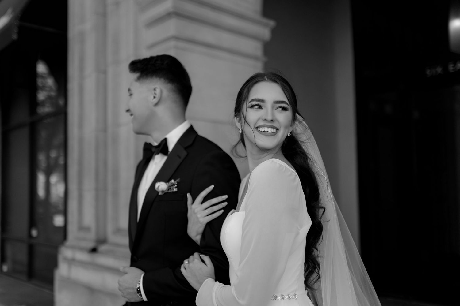 Nelly Photography: Timeless wedding and engagement photos in Jacksonville, FL. Capturing real moments and emotions of your unique love story