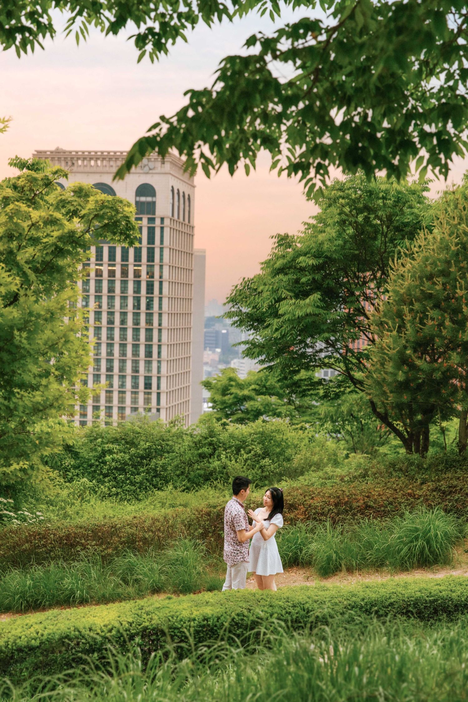 secret-proposal-seoul-engagement-BAEKBEOM PLAZA PARK-korea-session-photography-photograper-