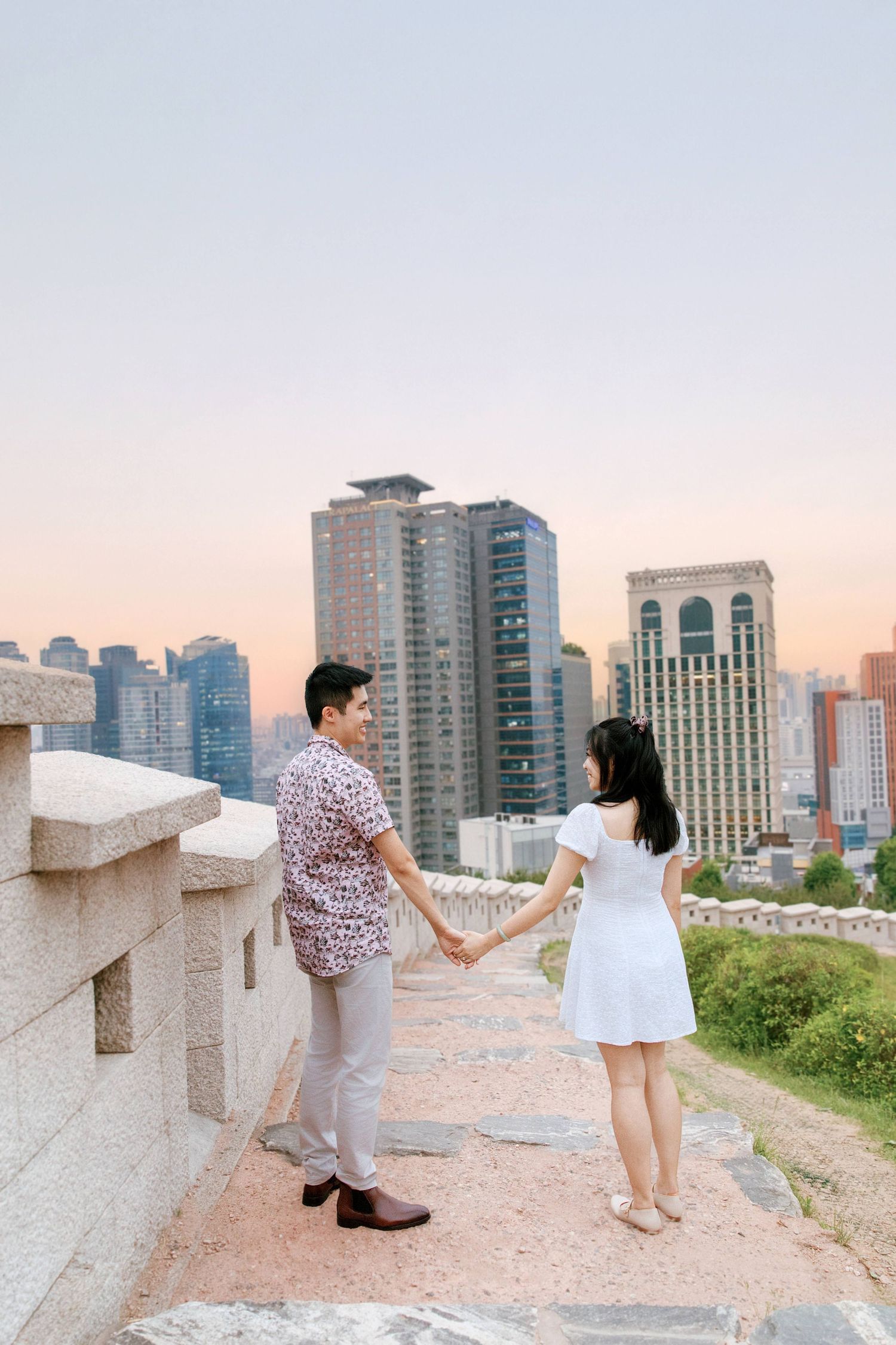 secret-proposal-seoul-engagement-BAEKBEOM PLAZA PARK-korea-session-photography-photograper-namsan tower