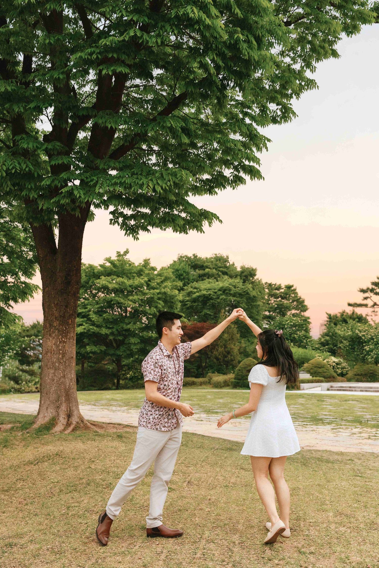 secret-proposal-seoul-engagement-BAEKBEOM PLAZA PARK-korea-session-photography-photograper-namsan tower