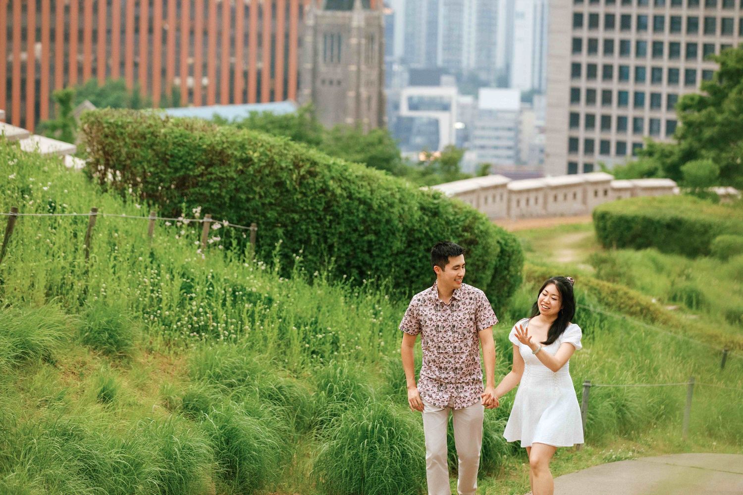 secret-proposal-seoul-engagement-BAEKBEOM PLAZA PARK-korea-session-photography-photograper-
