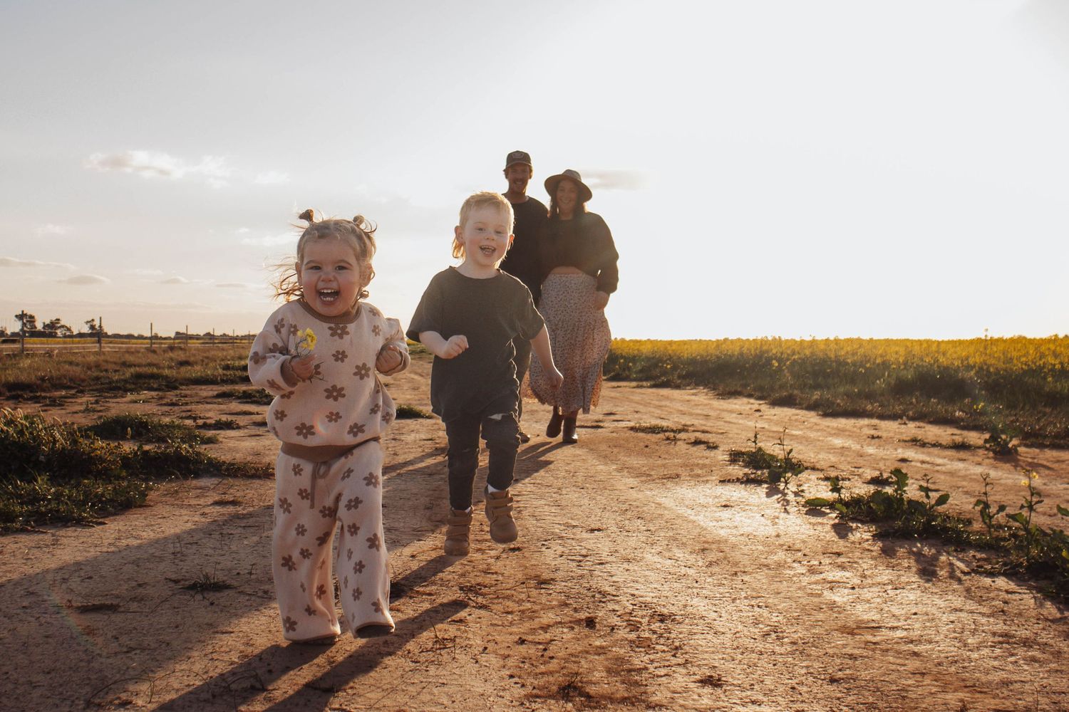 Family photo, sunset, farm session, country