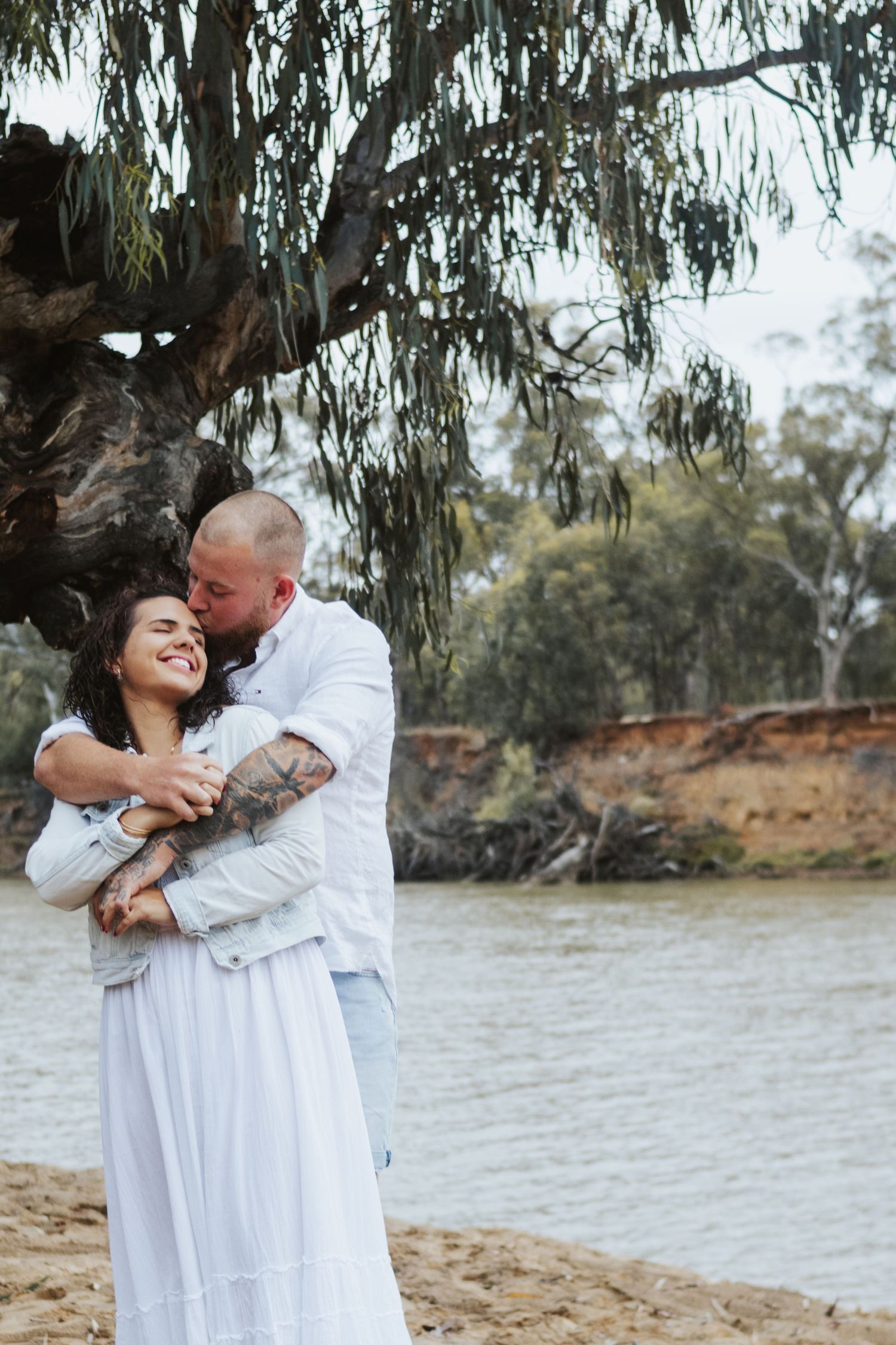 couple romantic photoshoot
