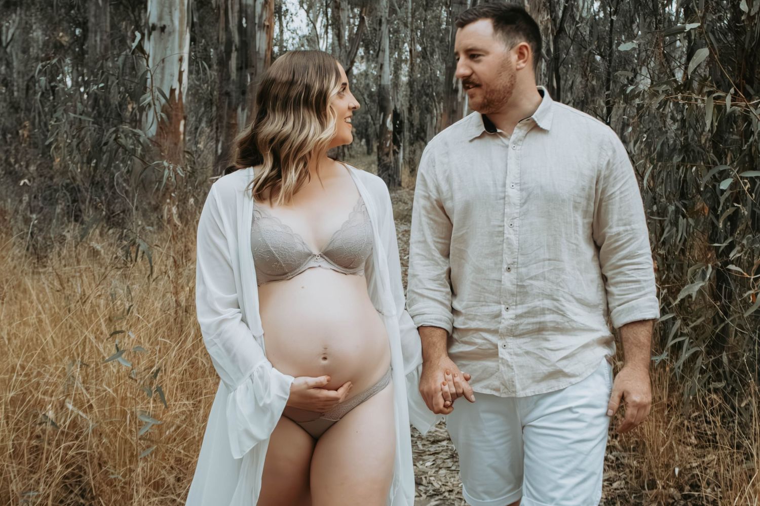 maternity photo session, couple, bushlands