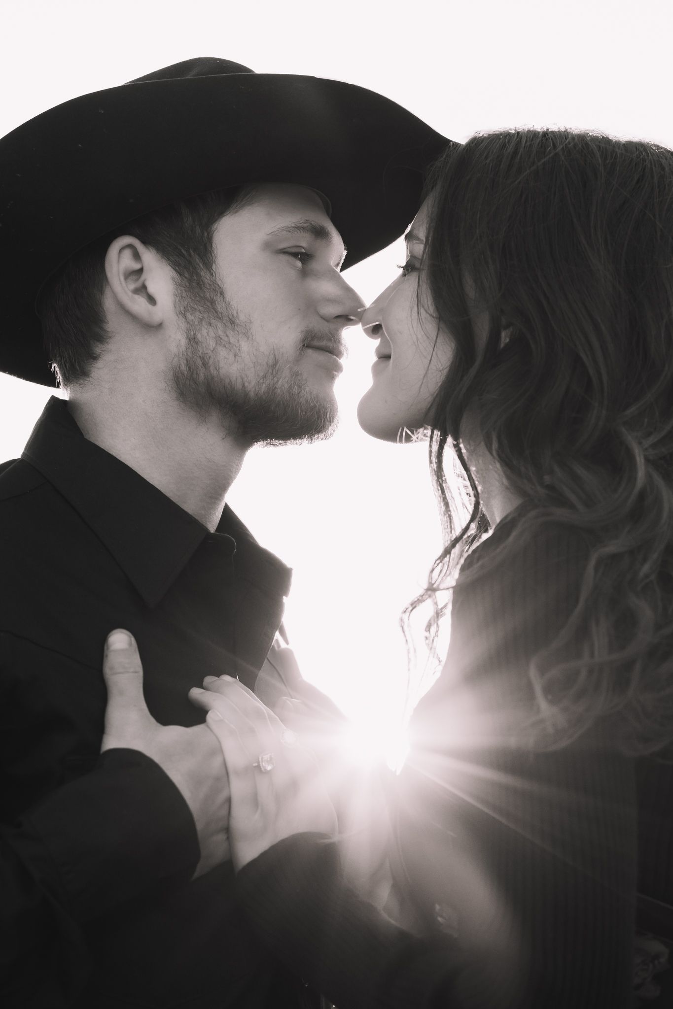 Romantic Couple's Photos at the Governor's Mansion, Cedar Crest, in Topeka, KS at golden hour.