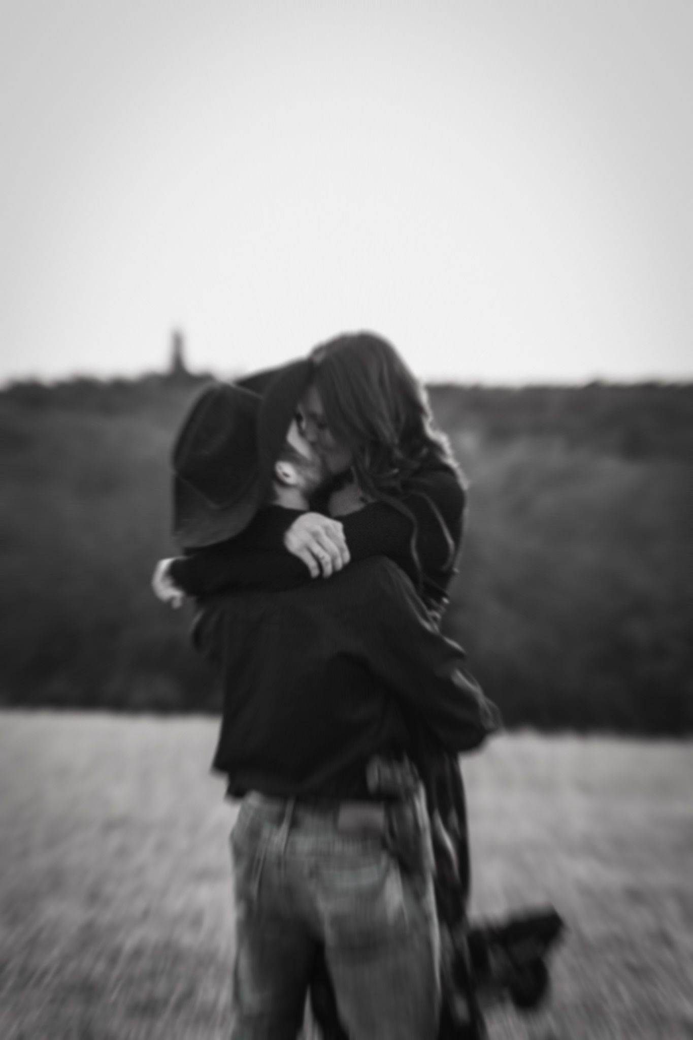 Romantic Couple's Photos at the Governor's Mansion, Cedar Crest, in Topeka, KS at golden hour.