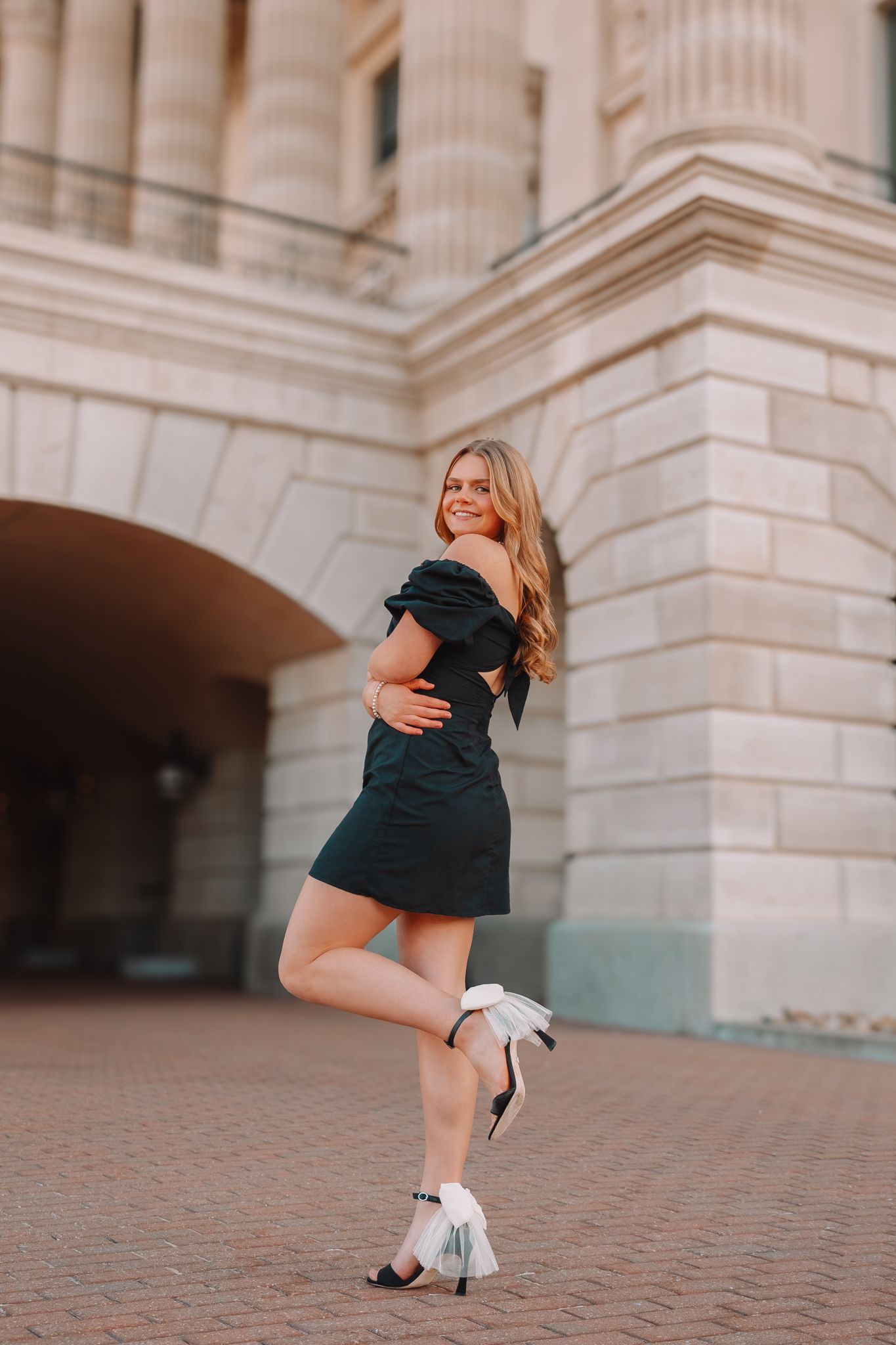 Senior Photos girl Topeka KS Topeka Capitol
