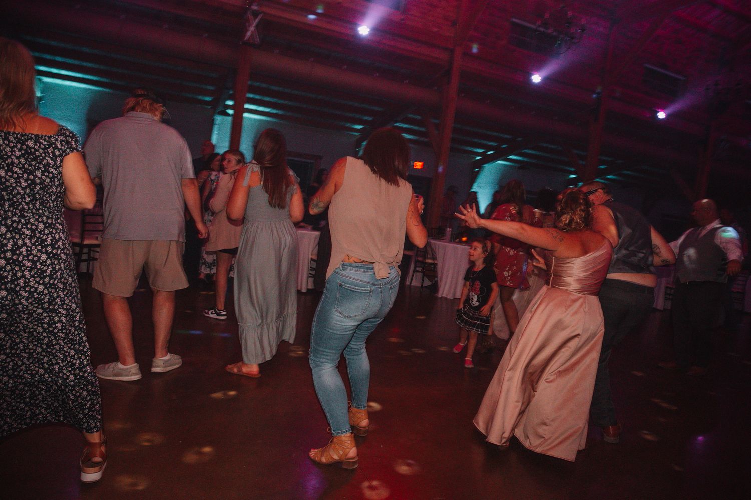 Wedding Reception party in Kansas at Willow's Bend.