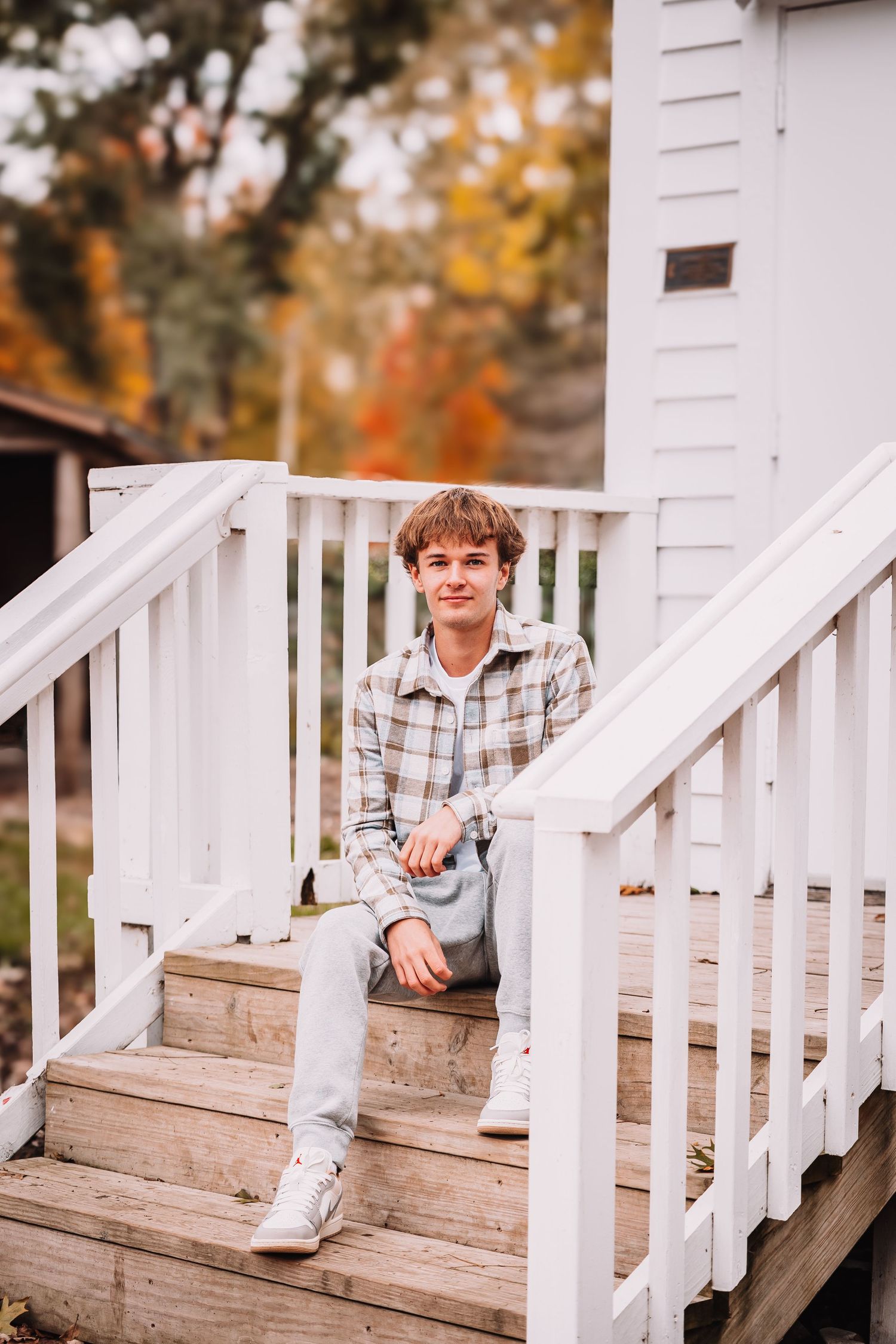 Senior Photo boy Ward Meade Fall