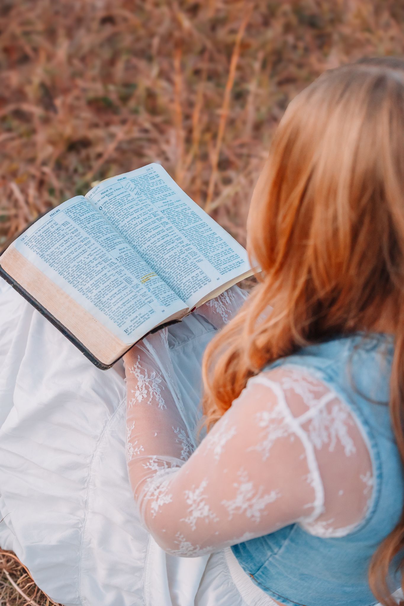 Senior Photos girl Topeka KS Topeka with Bible