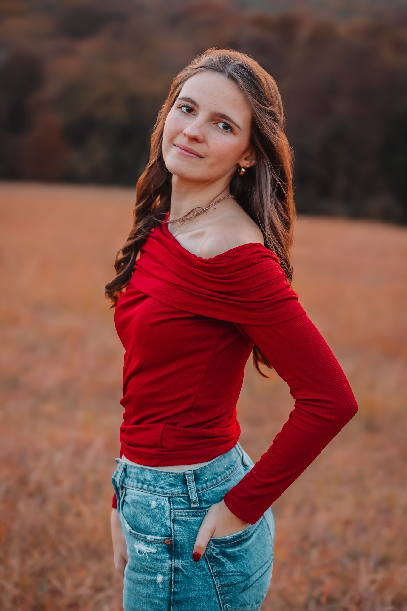 Girl Senior Photo in Topeka, KS. Fall, Cedar Crest, Governor's Mansion.
