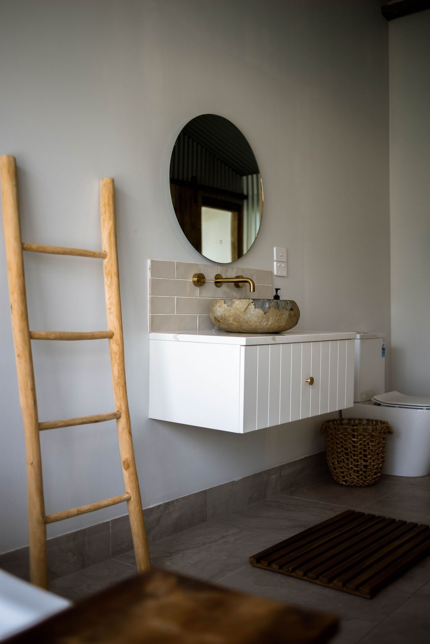 Homestay, venue, spaces, bnb, bathroom, lifestyle, living
© 2025 Jenna Hennessy / The Tone Curve