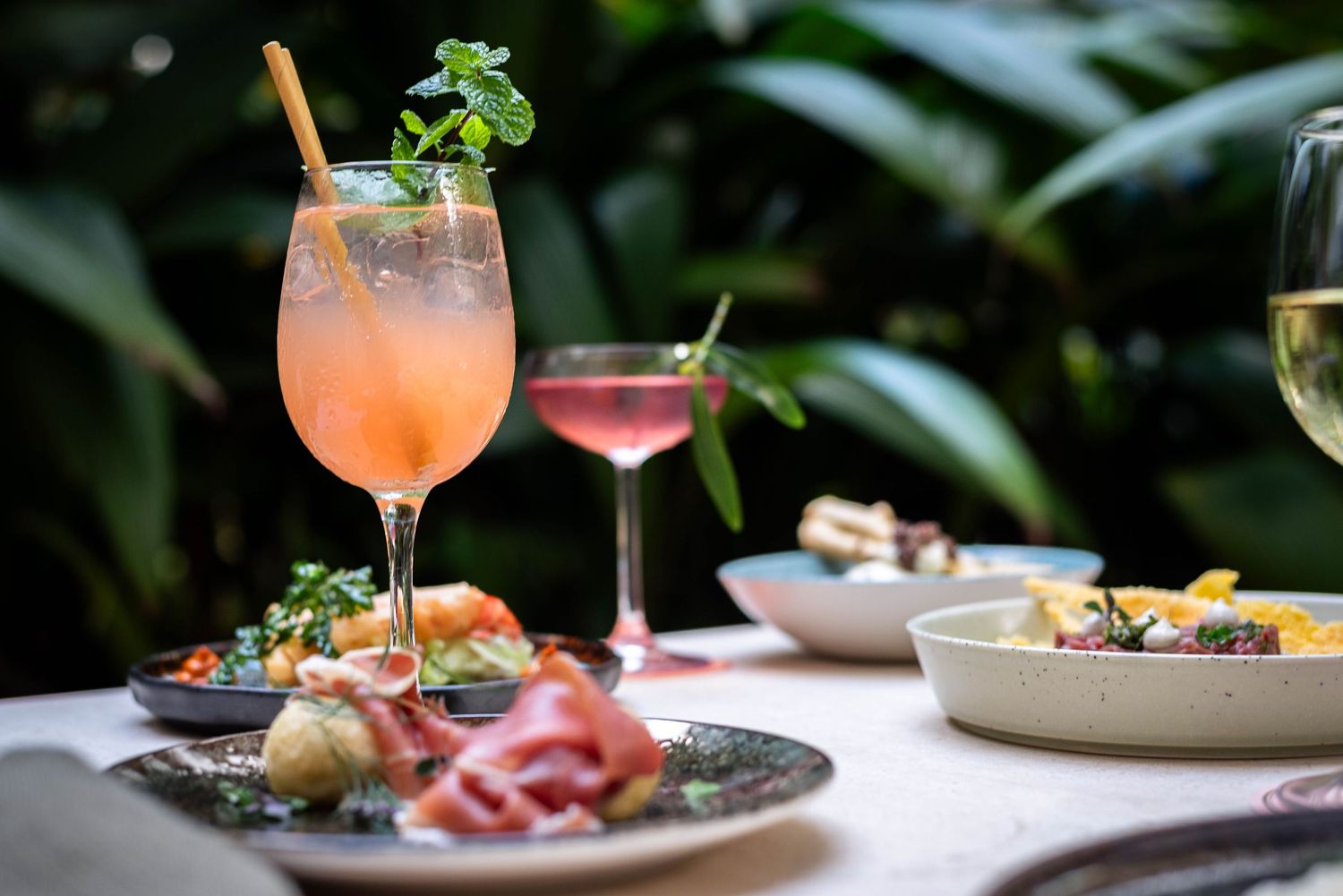 food and beverage photographer cairns restaurants, cocktails, food